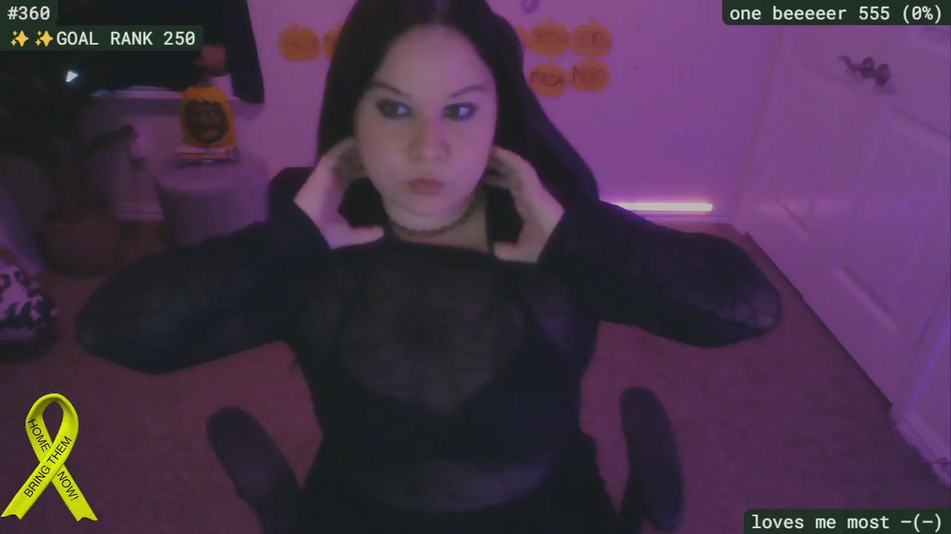 Gallery image thumbnail from SassySarah94's myfreecams stream on, 10/28/2024, 20:30 image 2 of 20