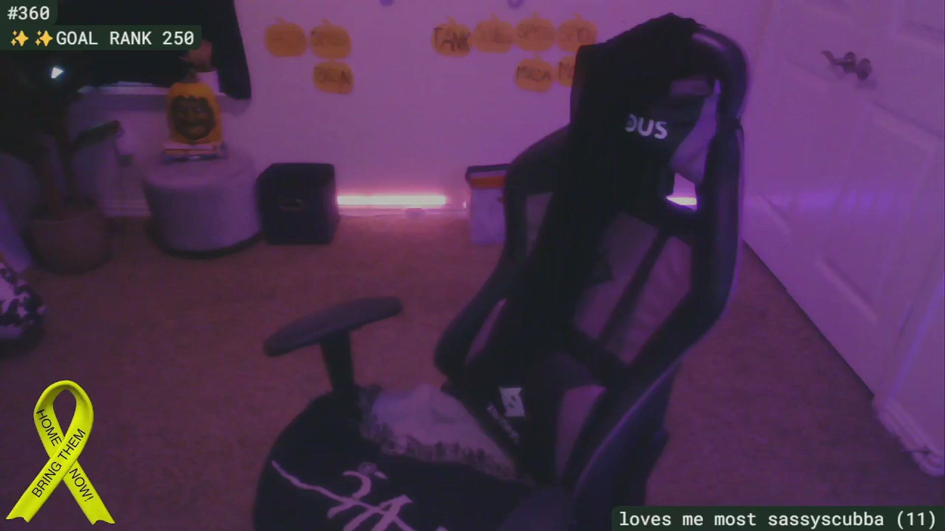 Gallery image thumbnail from SassySarah94's myfreecams stream on, 10/28/2024, 20:30 image 13 of 20