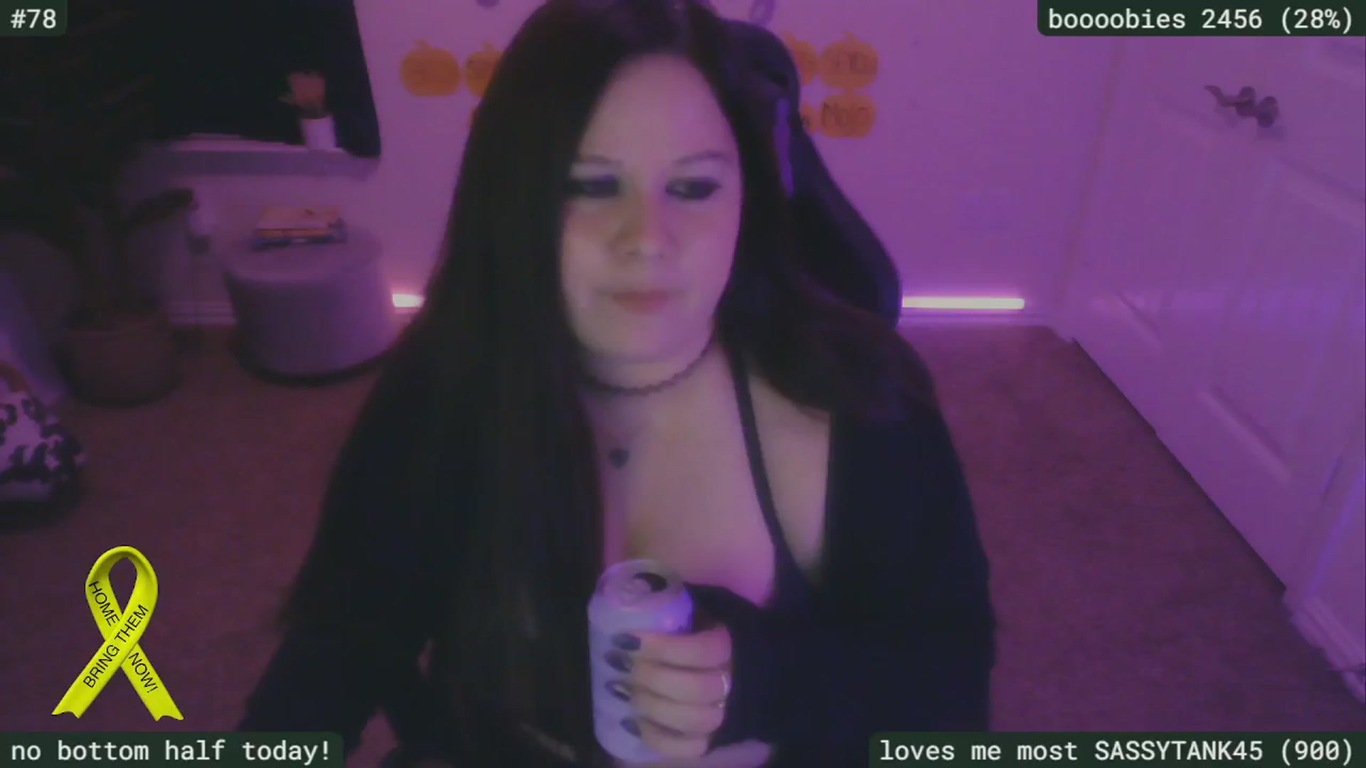 Gallery image thumbnail from SassySarah94's myfreecams stream on, 11/03/2024, 02:41 image 1 of 20