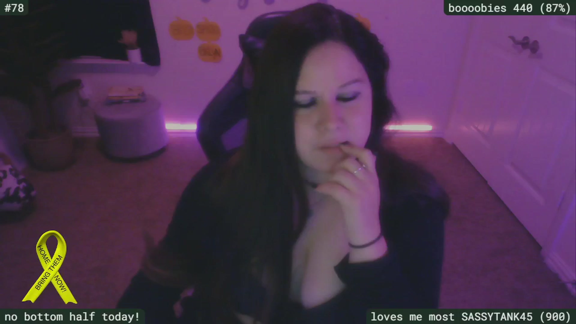 Gallery image thumbnail from SassySarah94's myfreecams stream on, 11/03/2024, 02:41 image 18 of 20