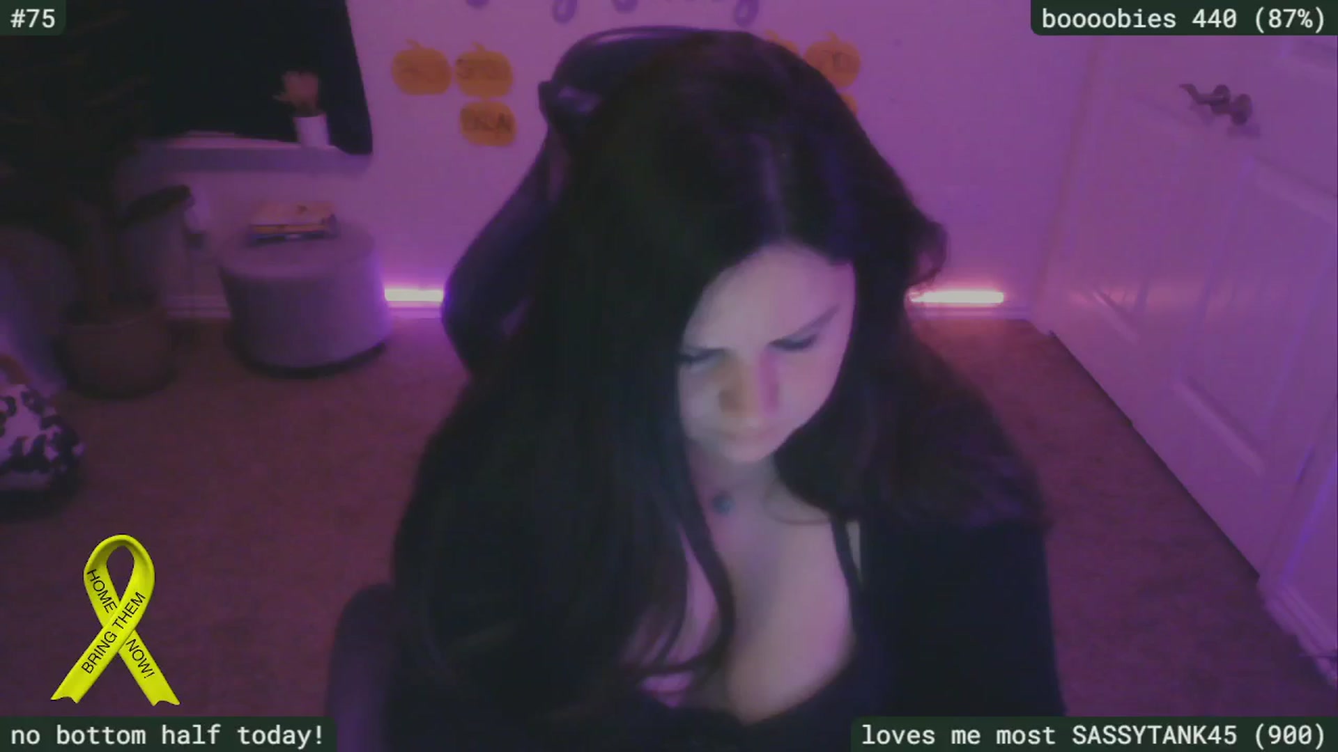 Gallery image thumbnail from SassySarah94's myfreecams stream on, 11/03/2024, 02:41 image 15 of 20