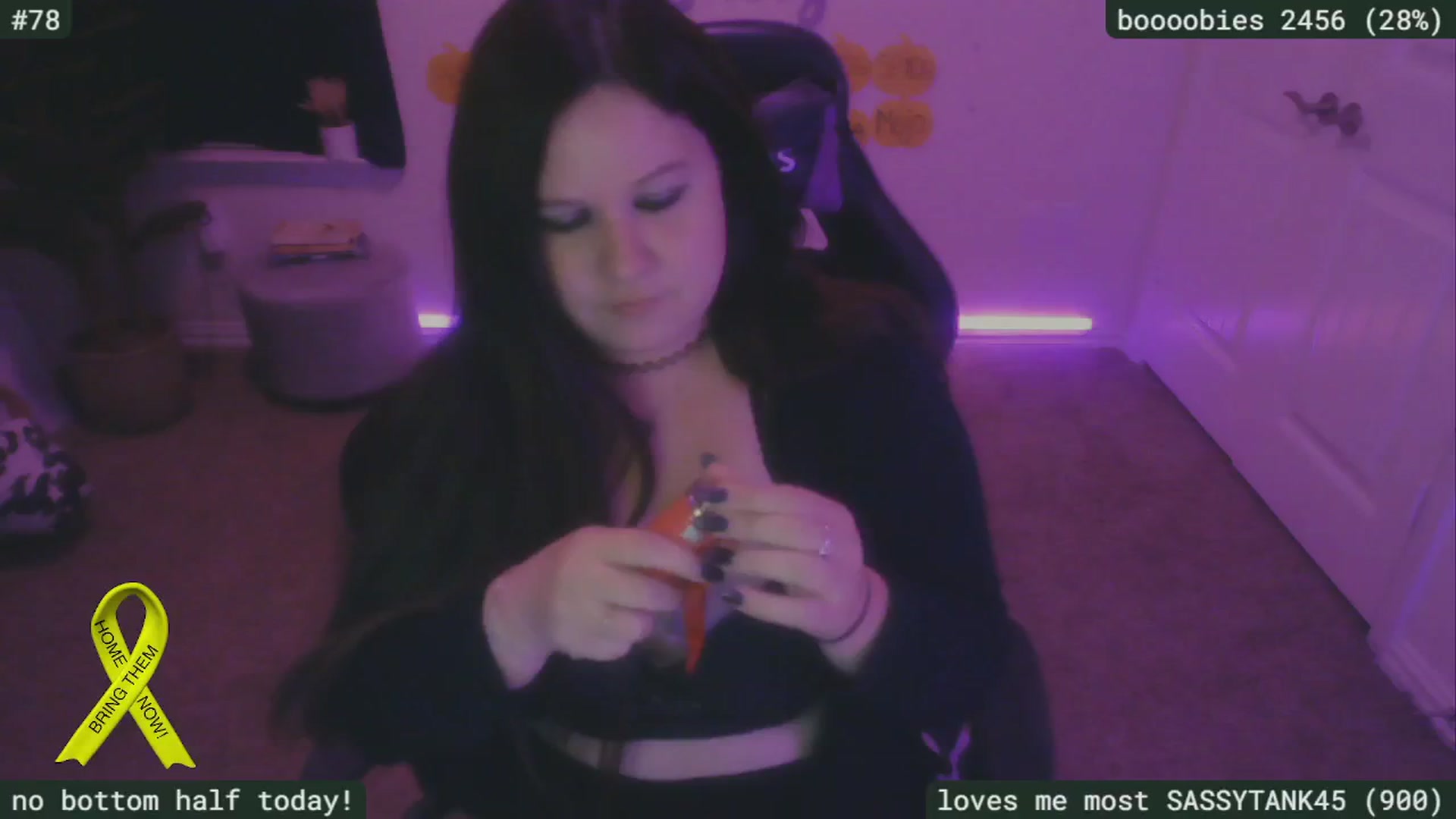Gallery image thumbnail from SassySarah94's myfreecams stream on, 11/03/2024, 02:41 image 2 of 20