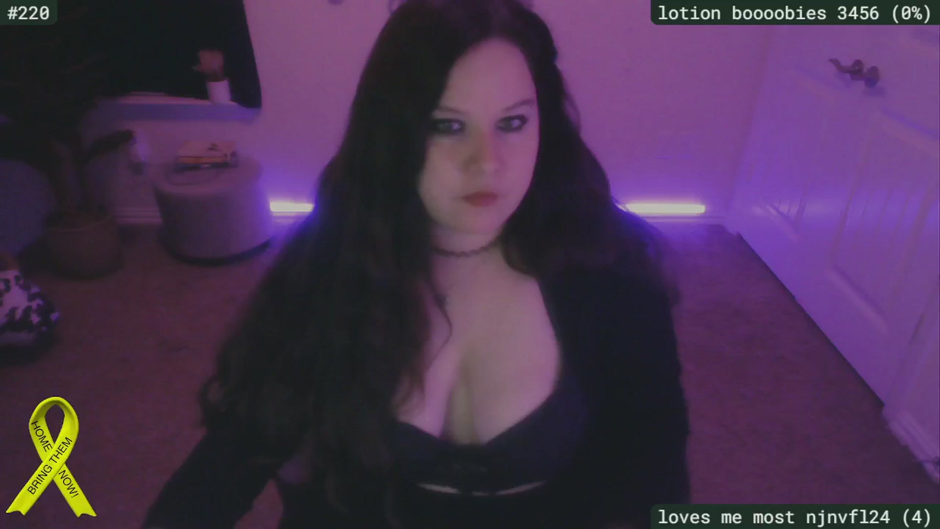 Gallery image thumbnail from SassySarah94's myfreecams stream on, 11/12/2024, 01:57 image 4 of 20