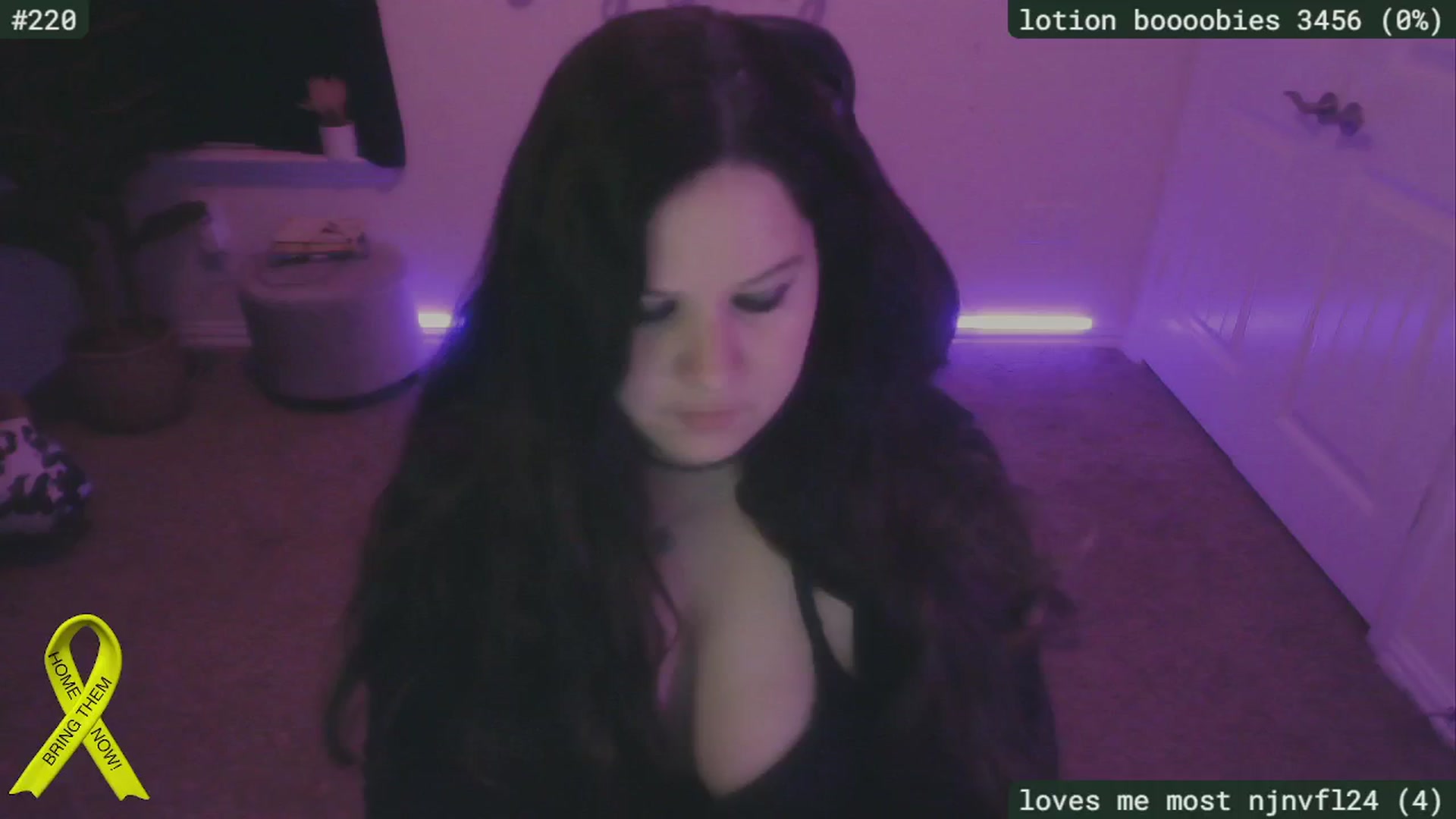 Gallery image thumbnail from SassySarah94's myfreecams stream on, 11/12/2024, 01:57 image 3 of 20