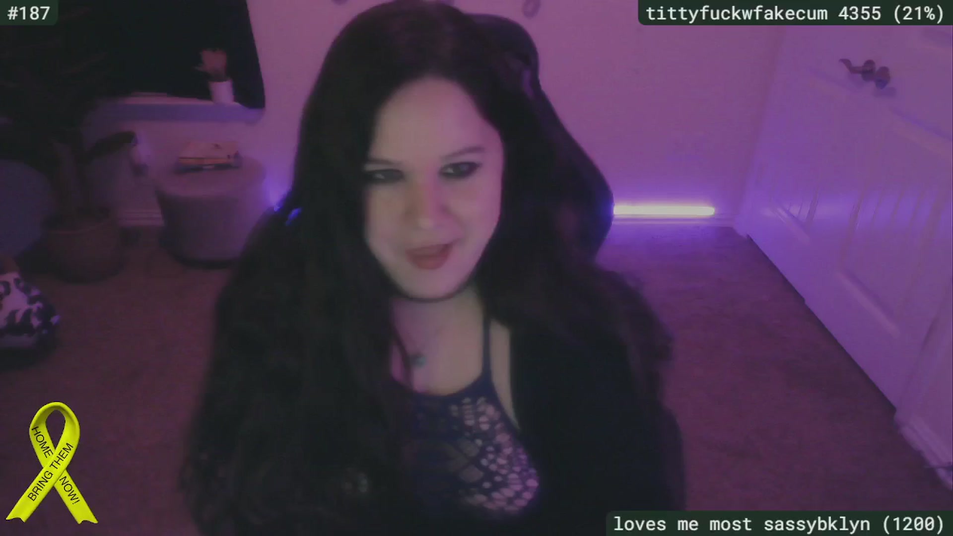Gallery image thumbnail from SassySarah94's myfreecams stream on, 11/15/2024, 03:41 image 3 of 20