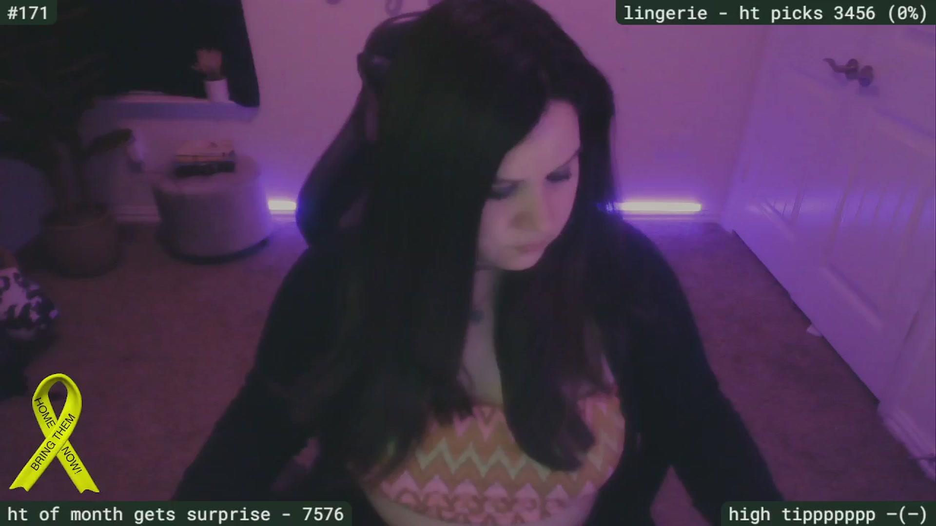 Gallery image thumbnail from SassySarah94's myfreecams stream on, 11/18/2024, 02:18 image 11 of 20