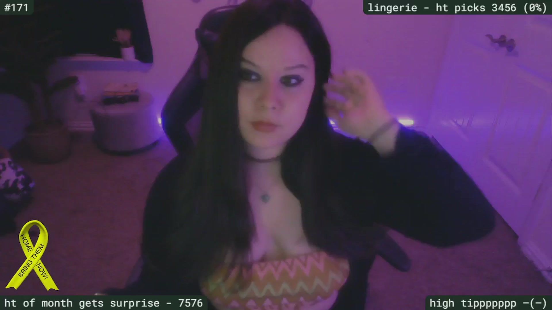 Gallery image thumbnail from SassySarah94's myfreecams stream on, 11/18/2024, 02:18 image 7 of 20