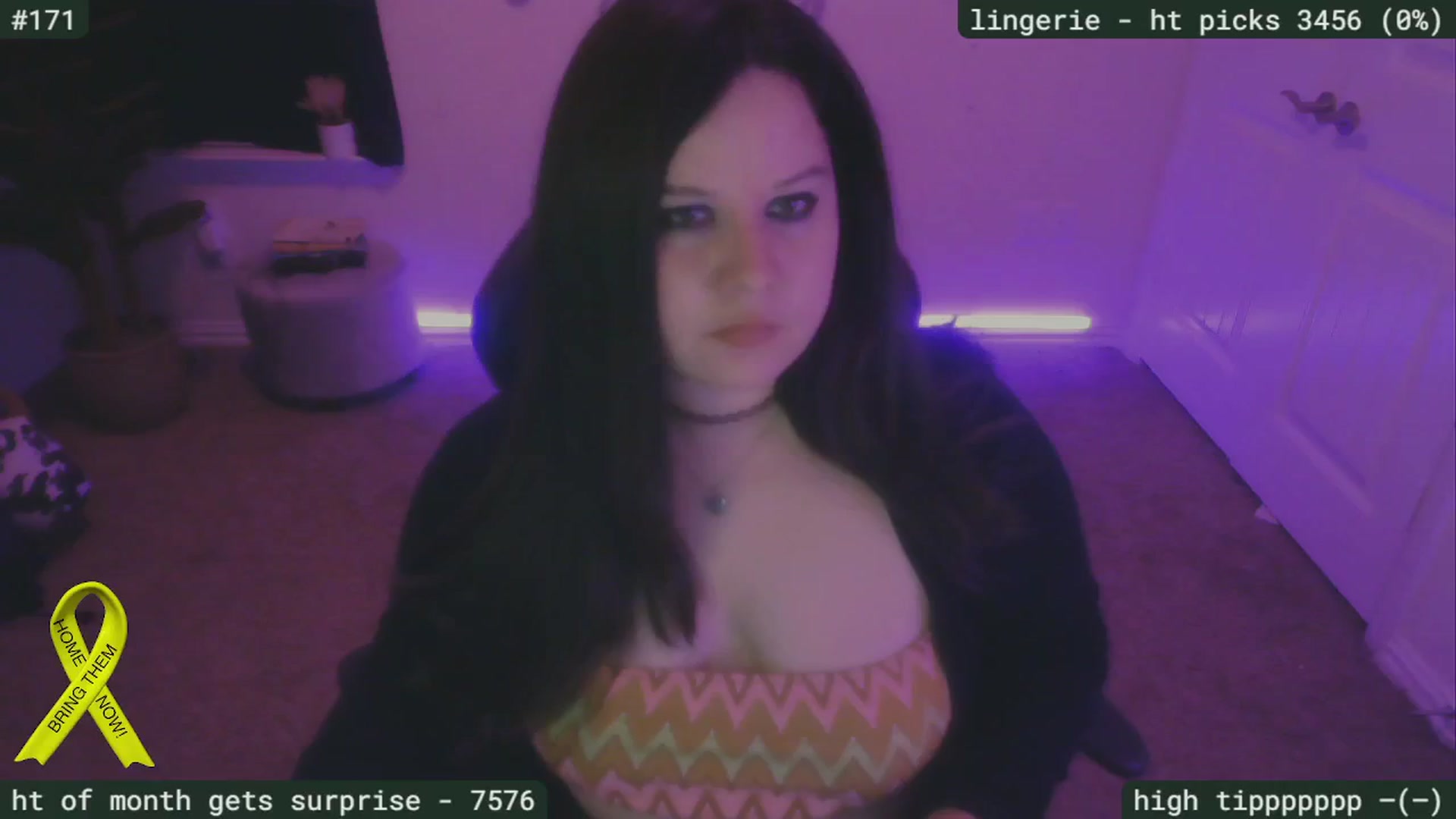 Gallery image thumbnail from SassySarah94's myfreecams stream on, 11/18/2024, 02:18 image 18 of 20