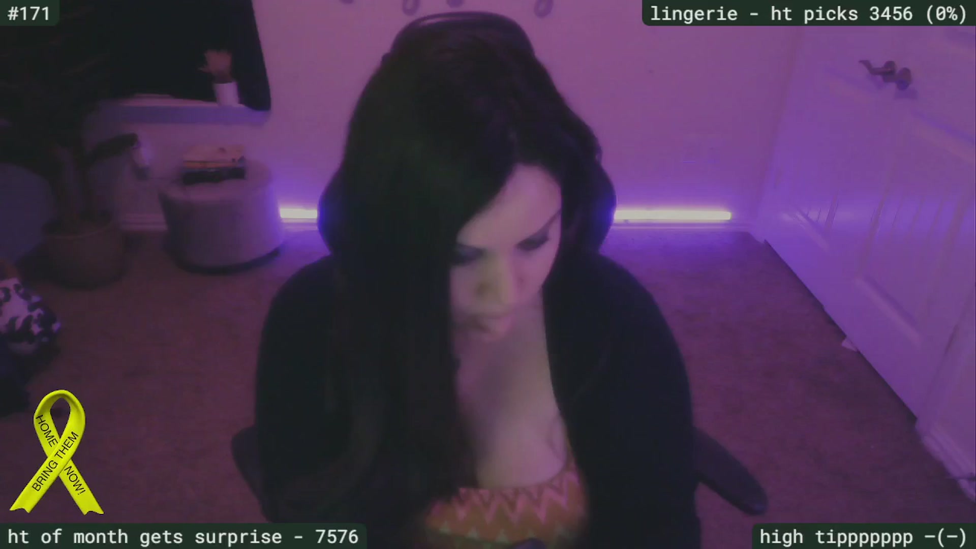 Gallery image thumbnail from SassySarah94's myfreecams stream on, 11/18/2024, 02:18 image 20 of 20