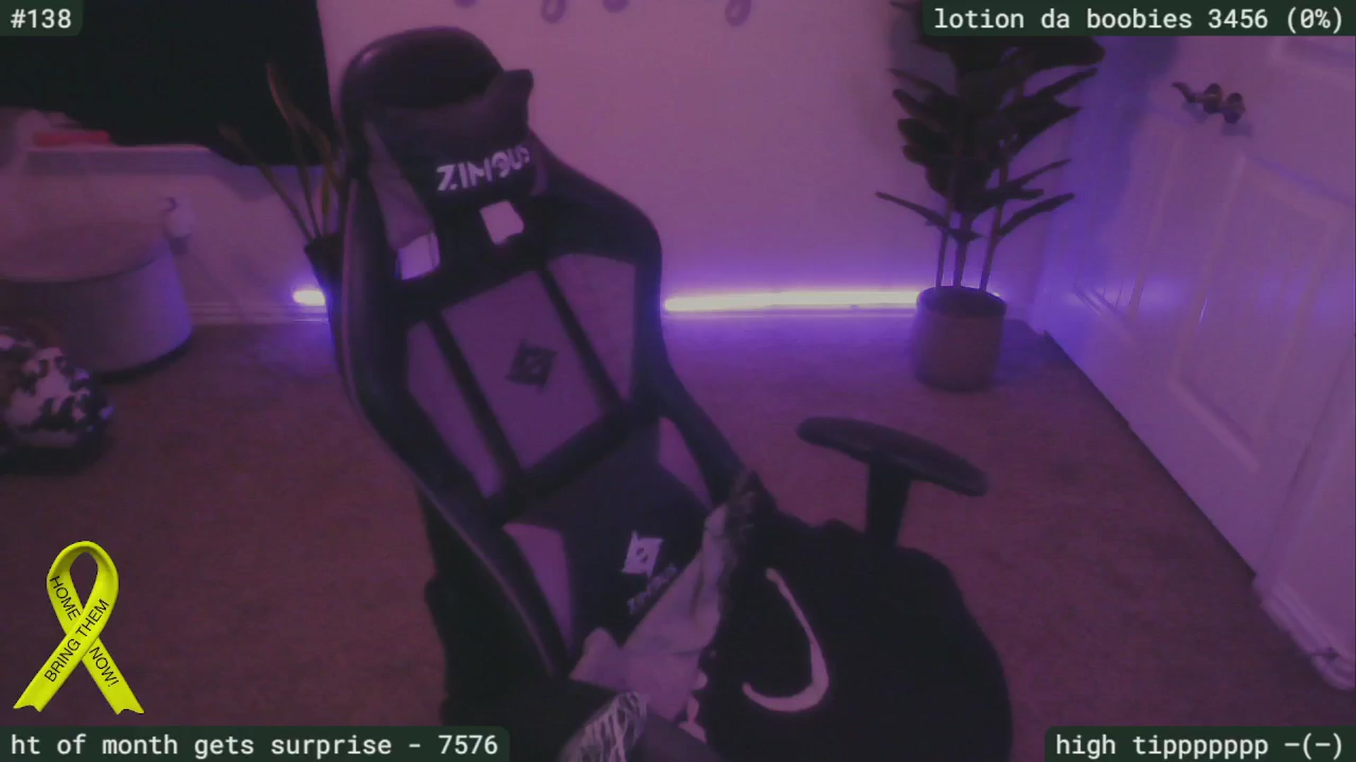 Gallery image thumbnail from SassySarah94's myfreecams stream on, 11/20/2024, 03:37 image 1 of 20