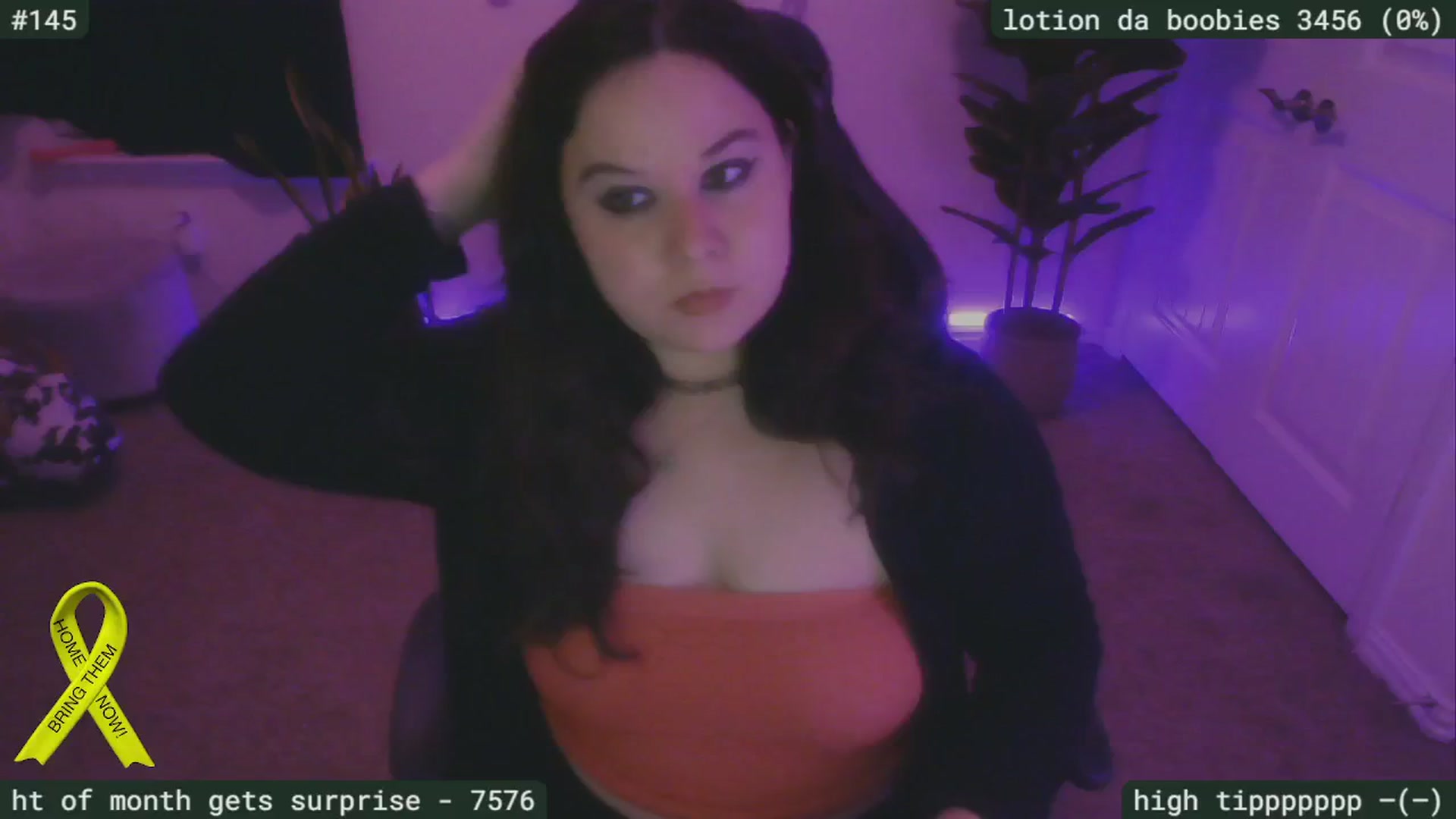Gallery image thumbnail from SassySarah94's myfreecams stream on, 11/21/2024, 04:05 image 1 of 20