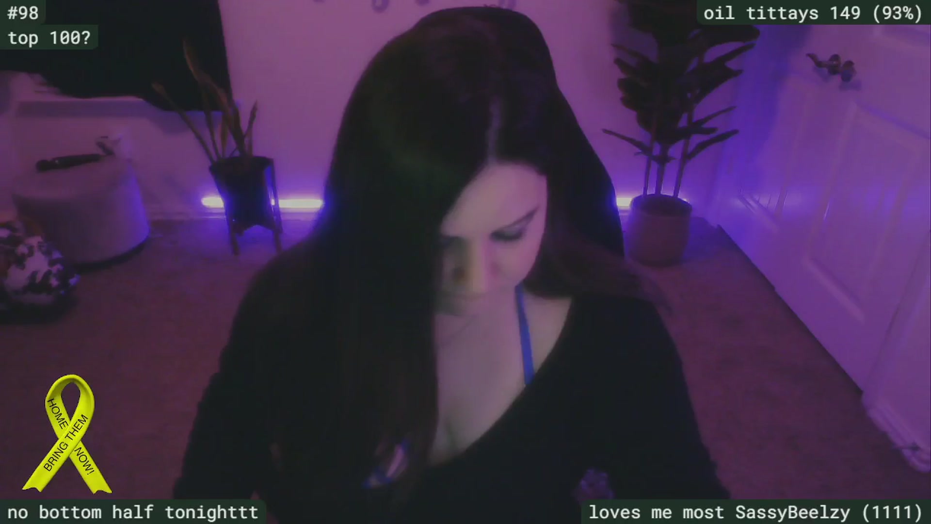 Gallery image thumbnail from SassySarah94's myfreecams stream on, 11/28/2024, 03:45 image 17 of 20