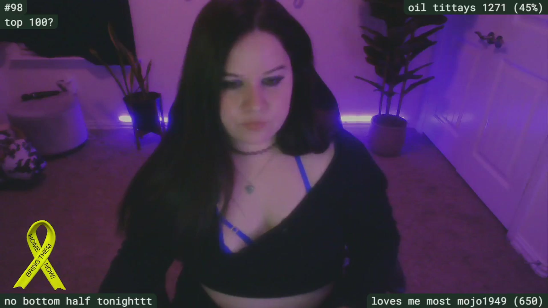 Gallery image thumbnail from SassySarah94's myfreecams stream on, 11/28/2024, 03:45 image 12 of 20