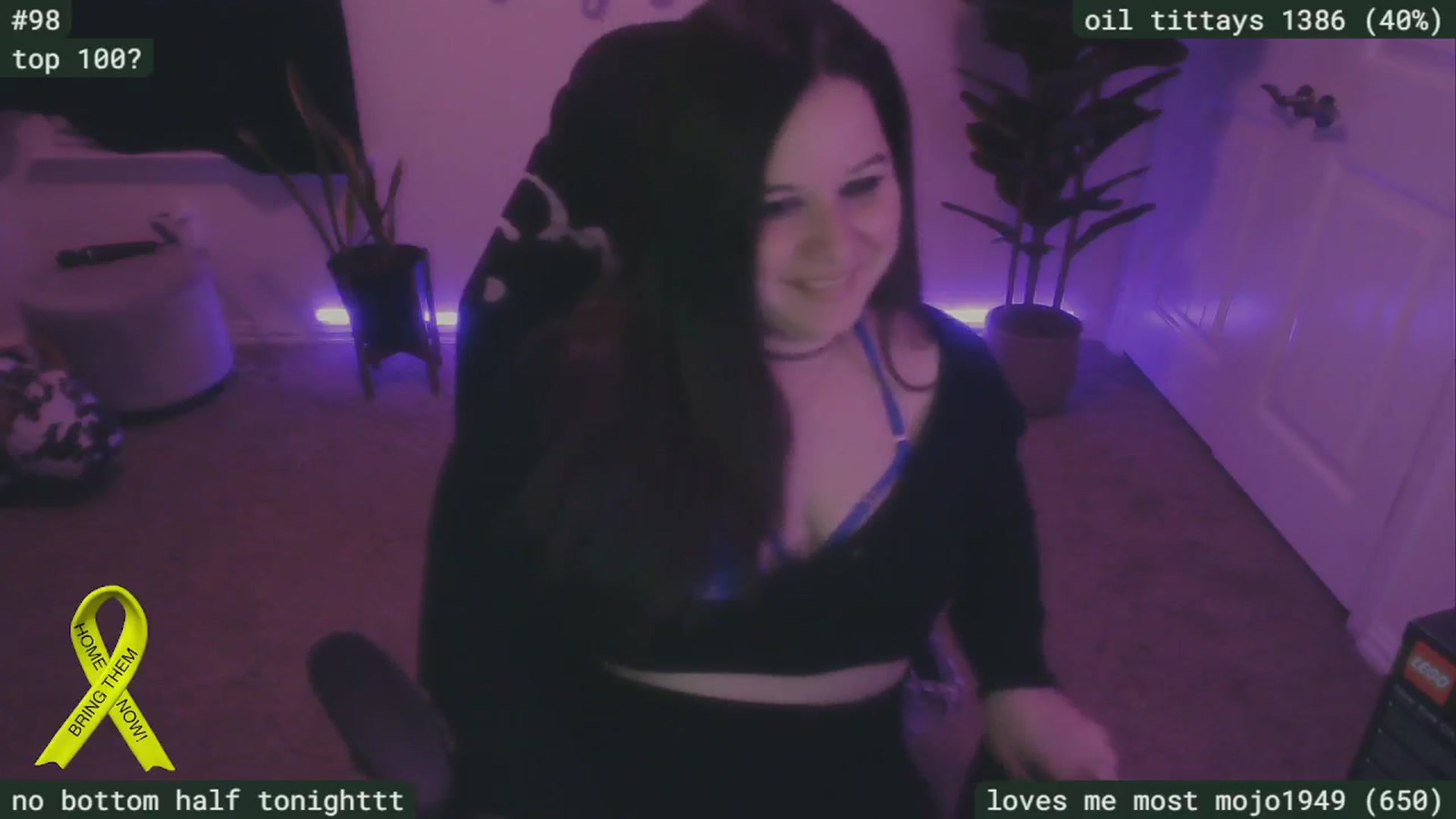 Gallery image thumbnail from SassySarah94's myfreecams stream on, 11/28/2024, 03:45 image 9 of 20