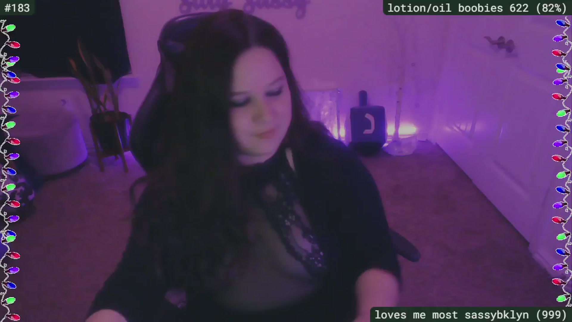 Gallery image thumbnail from SassySarah94's myfreecams stream on, 12/06/2024, 05:52 image 9 of 20