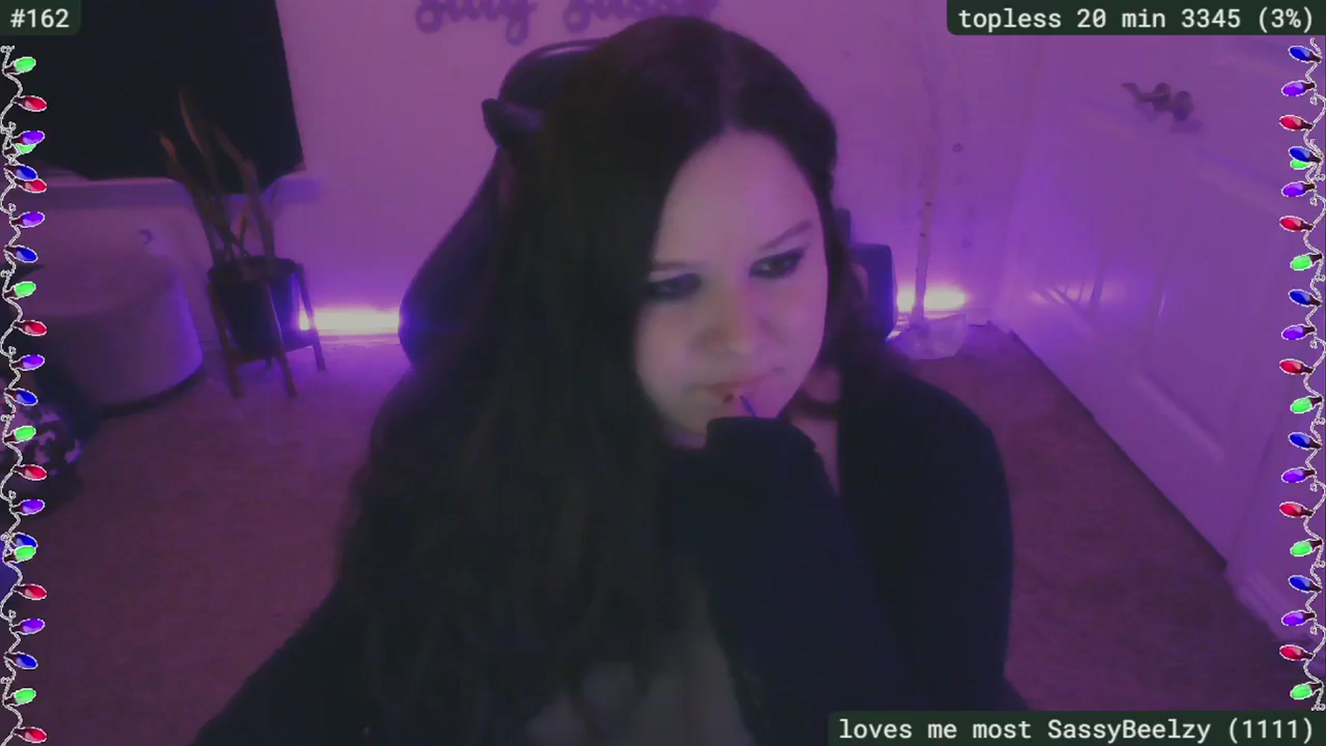 Gallery image thumbnail from SassySarah94's myfreecams stream on, 12/06/2024, 05:52 image 16 of 20