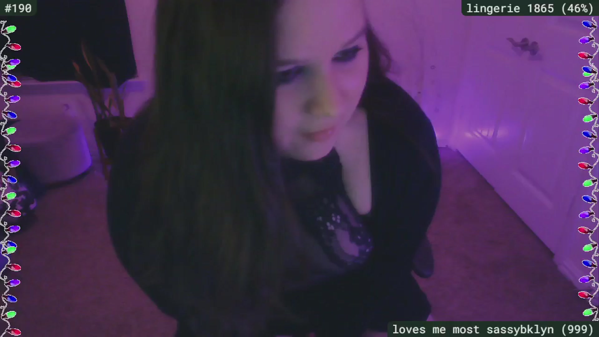 Gallery image thumbnail from SassySarah94's myfreecams stream on, 12/06/2024, 05:52 image 7 of 20