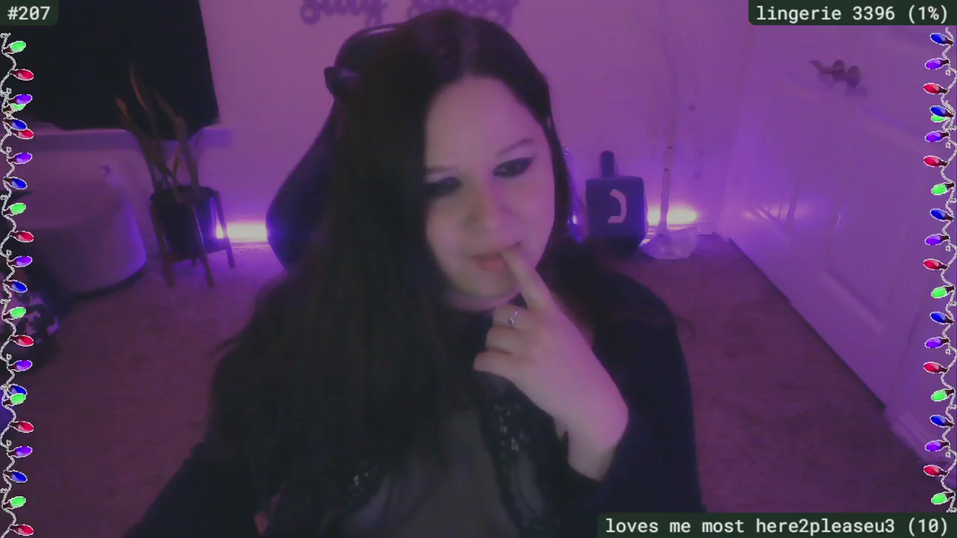 Gallery image thumbnail from SassySarah94's myfreecams stream on, 12/06/2024, 05:52 image 5 of 20