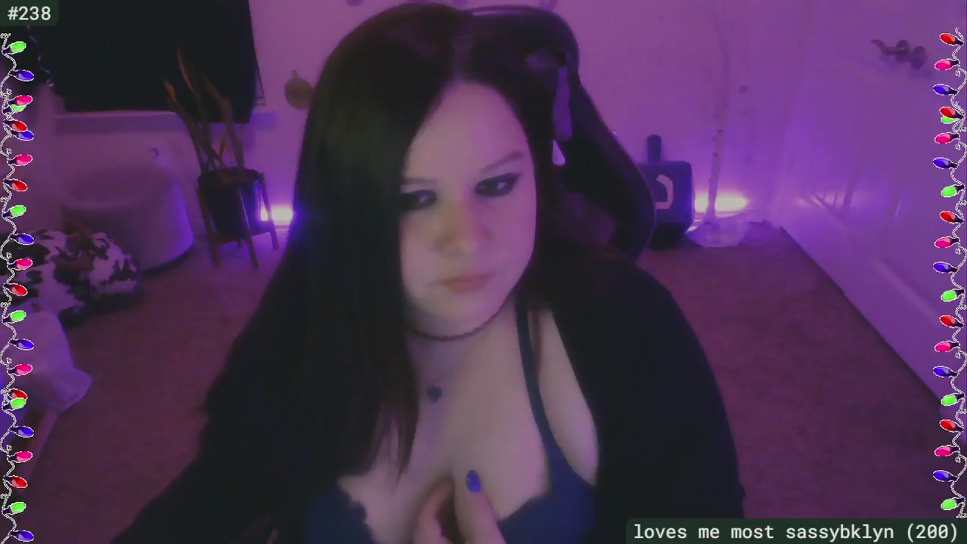 Gallery image thumbnail from SassySarah94's myfreecams stream on, 12/08/2024, 03:12 image 19 of 20