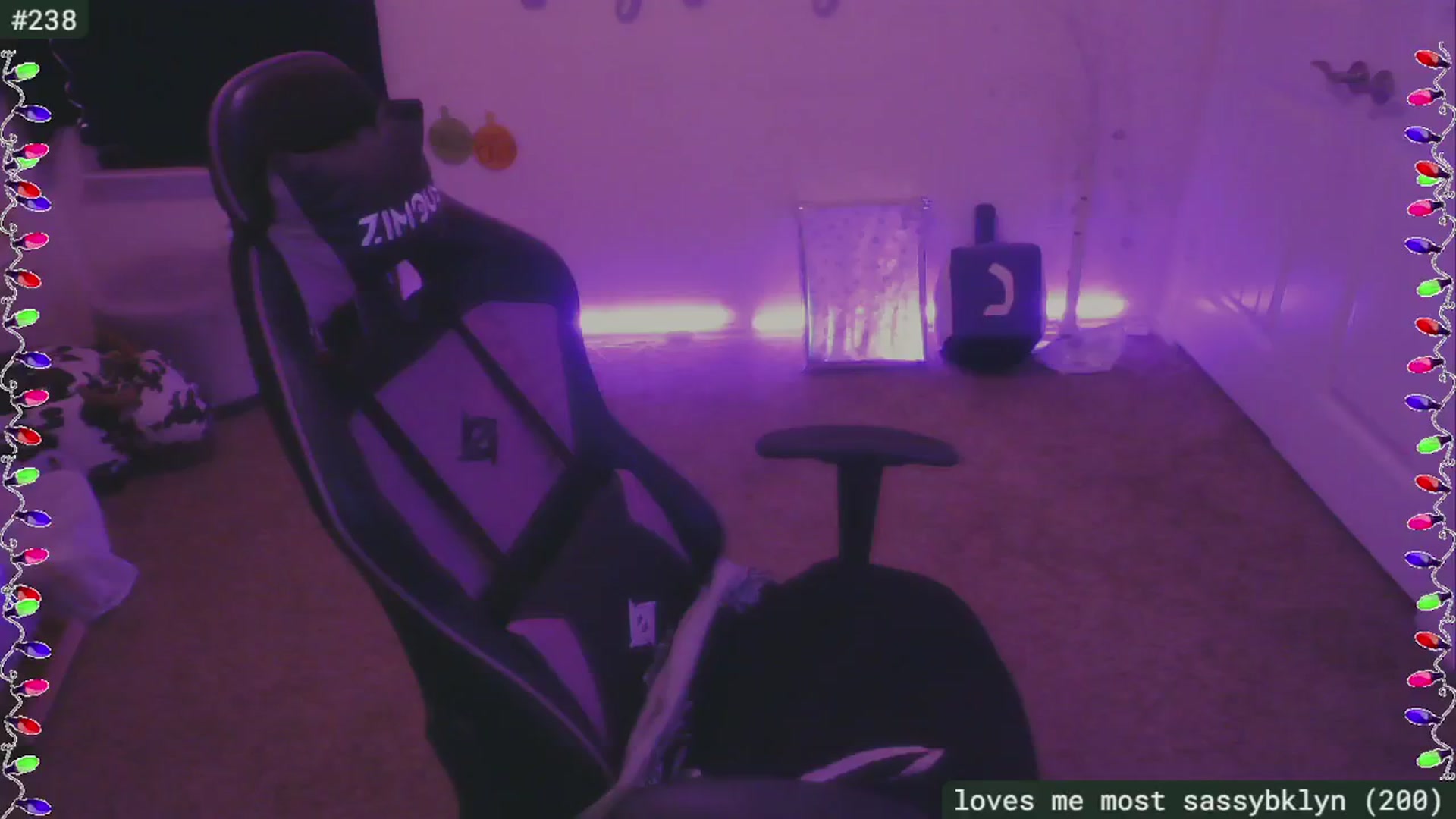 Gallery image thumbnail from SassySarah94's myfreecams stream on, 12/08/2024, 03:12 image 13 of 20