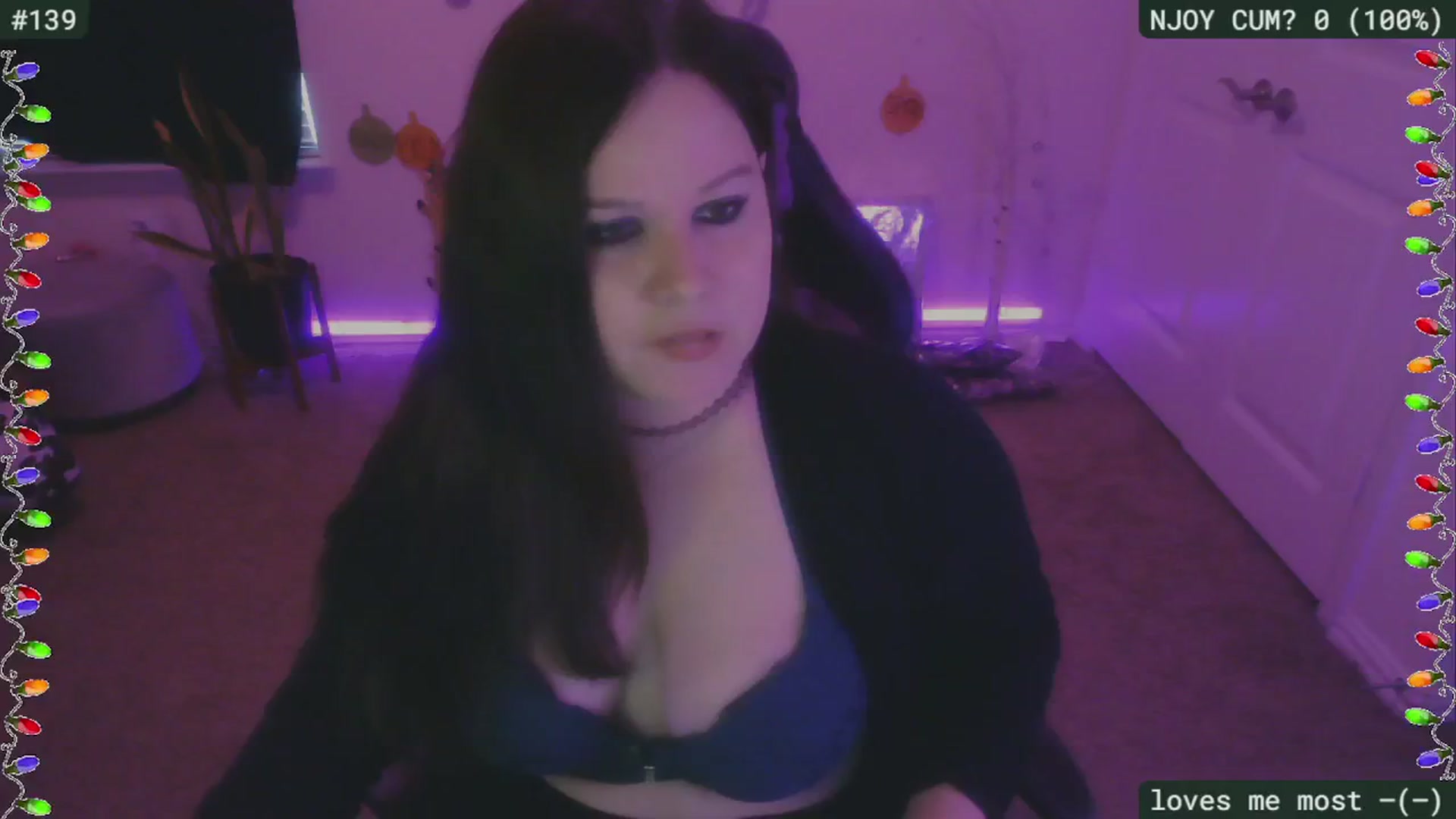 Gallery image thumbnail from SassySarah94's myfreecams stream on, 12/10/2024, 22:41 image 1 of 20