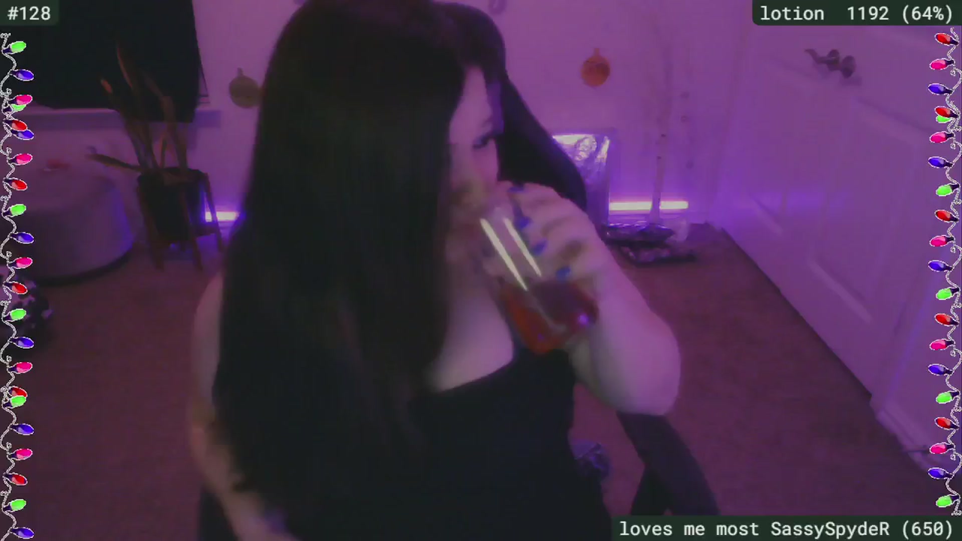 Gallery image thumbnail from SassySarah94's myfreecams stream on, 12/11/2024, 24:01 image 19 of 20