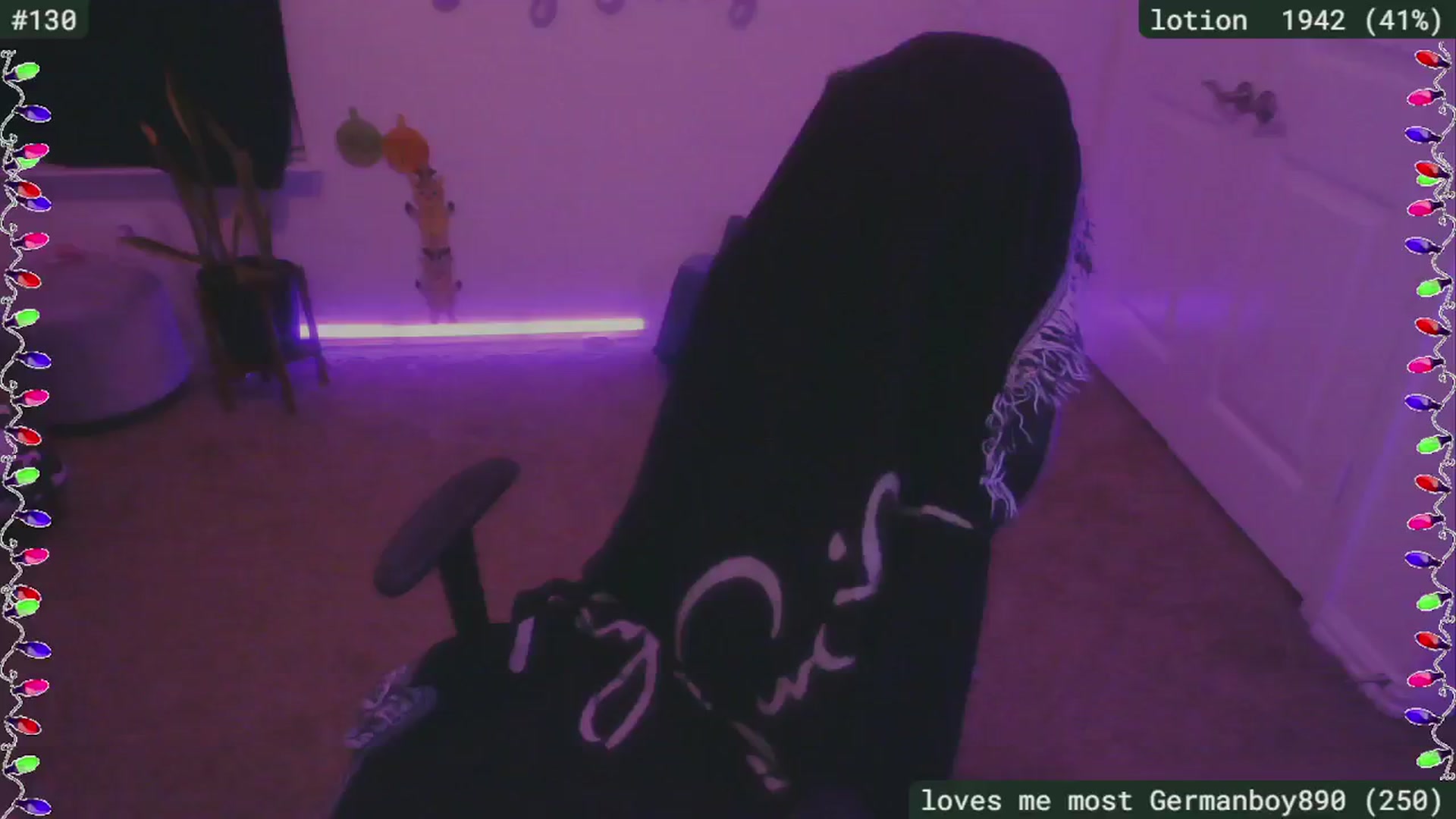 Gallery image thumbnail from SassySarah94's myfreecams stream on, 12/11/2024, 24:01 image 7 of 20