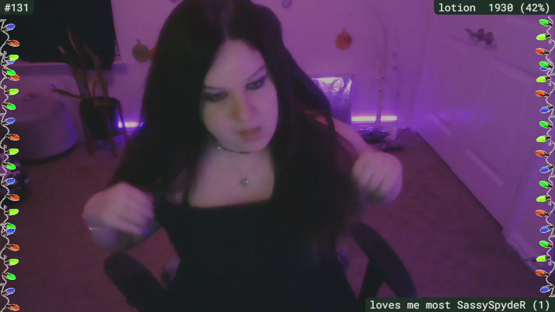 Gallery image thumbnail from SassySarah94's myfreecams stream on, 12/11/2024, 02:18 image 8 of 20