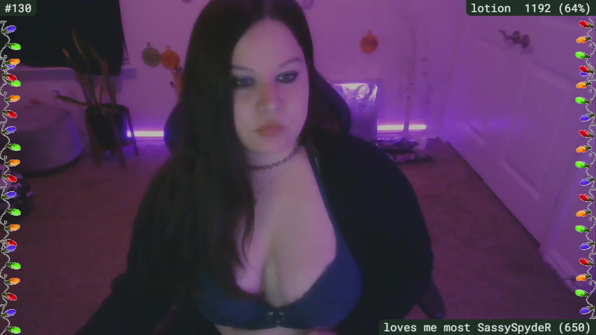 Gallery image thumbnail from SassySarah94's myfreecams stream on, 12/11/2024, 02:18 image 16 of 20