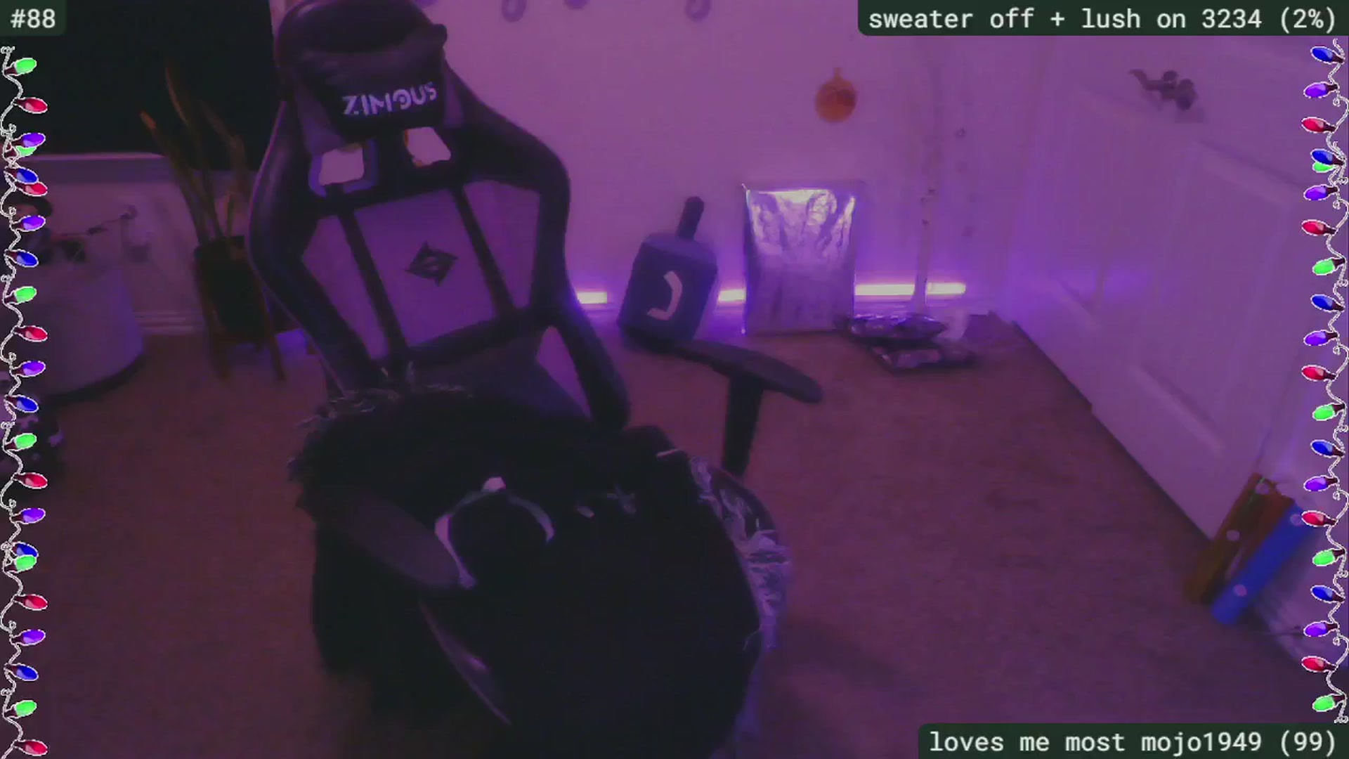 Gallery image thumbnail from SassySarah94's myfreecams stream on, 12/13/2024, 02:49 image 2 of 20