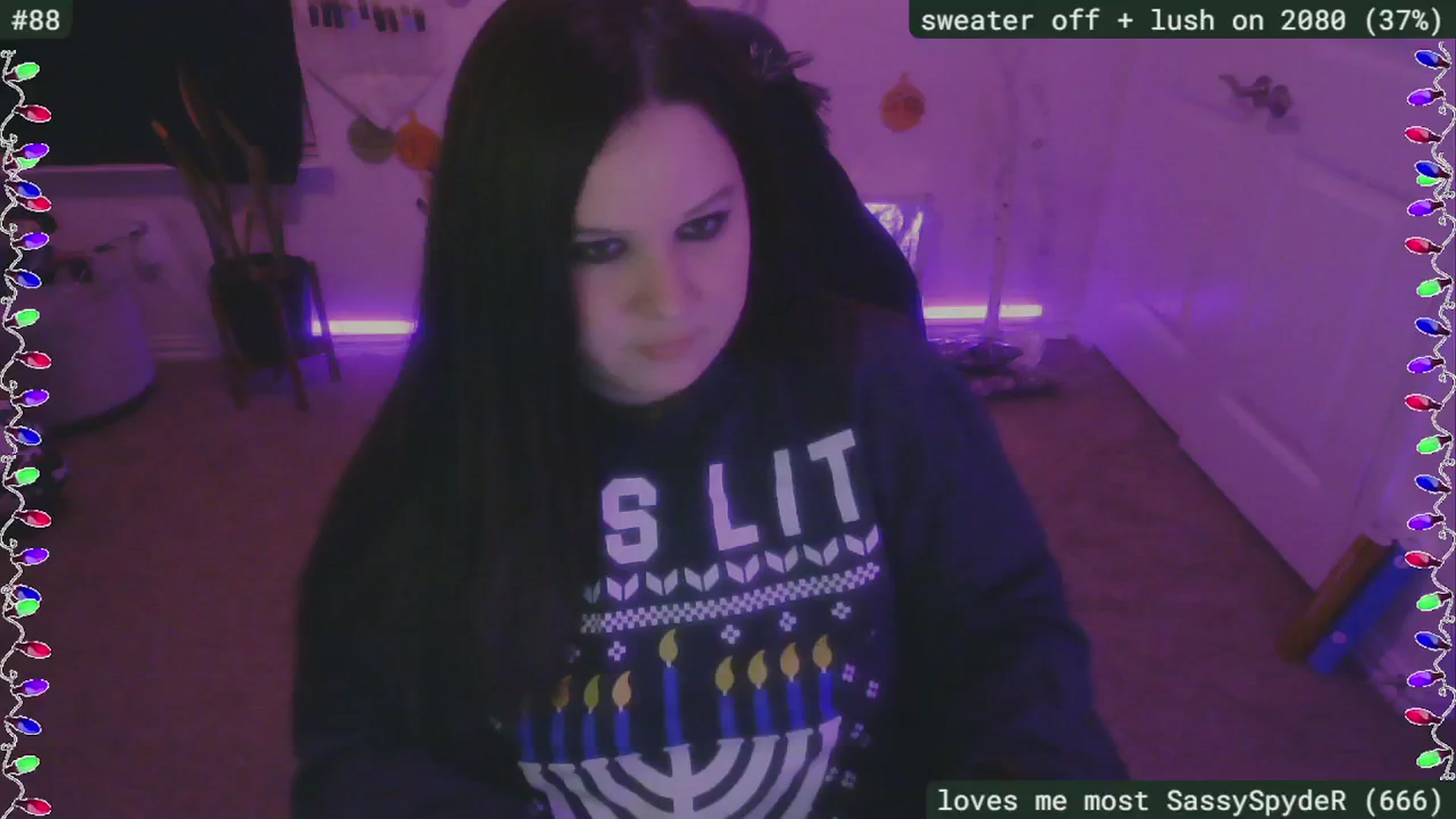 Gallery image thumbnail from SassySarah94's myfreecams stream on, 12/13/2024, 02:49 image 11 of 20