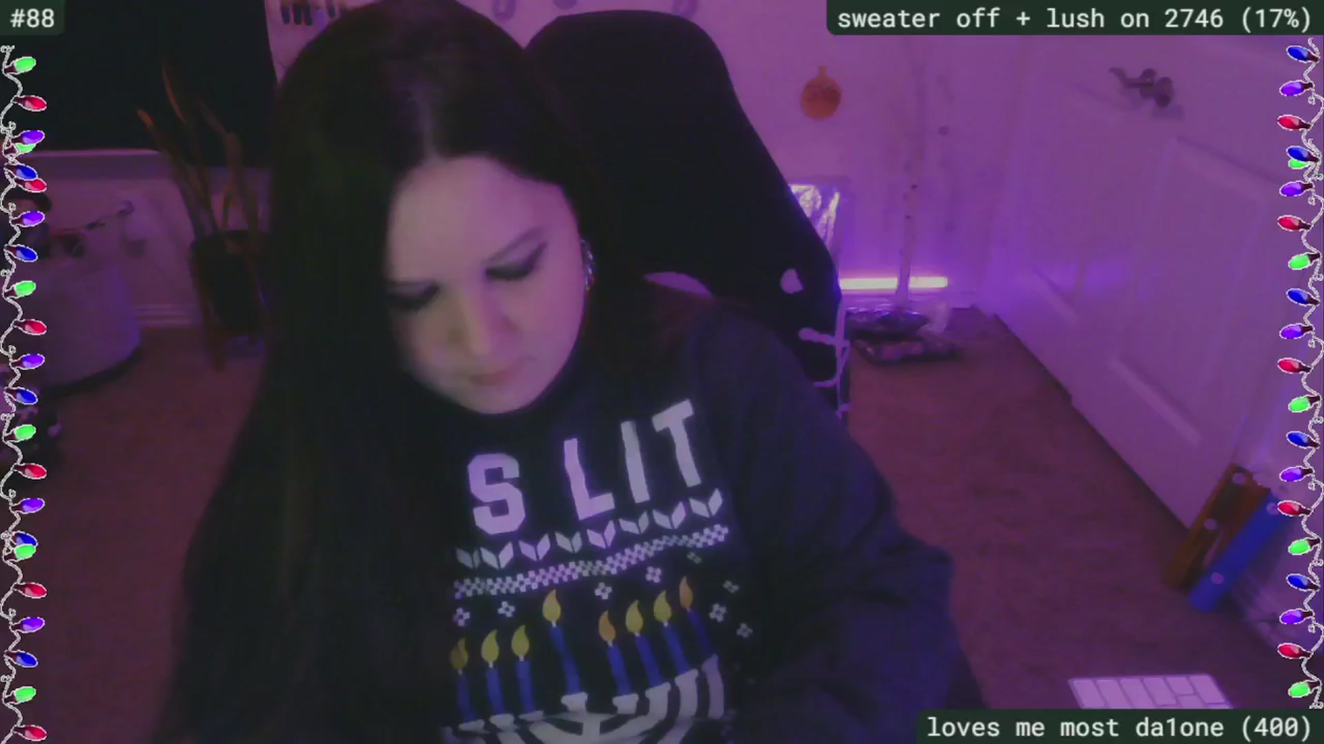 Gallery image thumbnail from SassySarah94's myfreecams stream on, 12/13/2024, 02:49 image 5 of 20