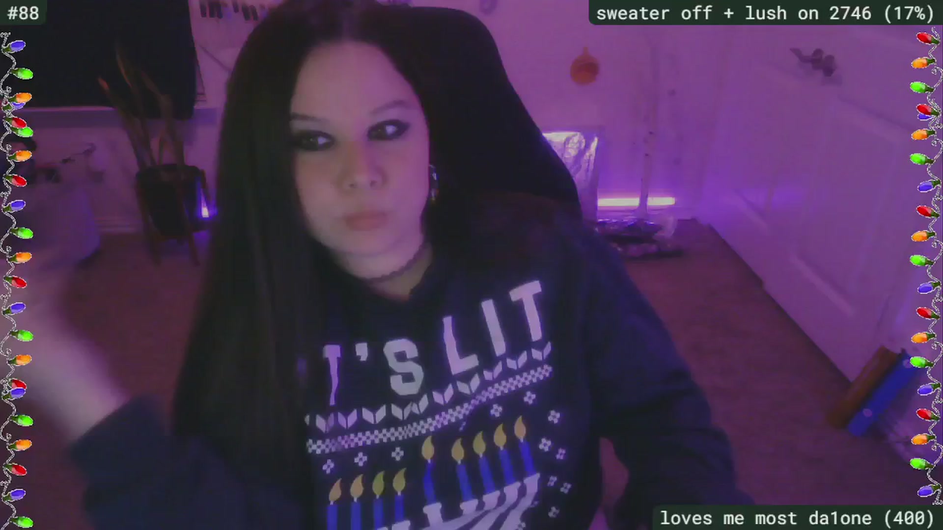Gallery image thumbnail from SassySarah94's myfreecams stream on, 12/13/2024, 02:49 image 9 of 20