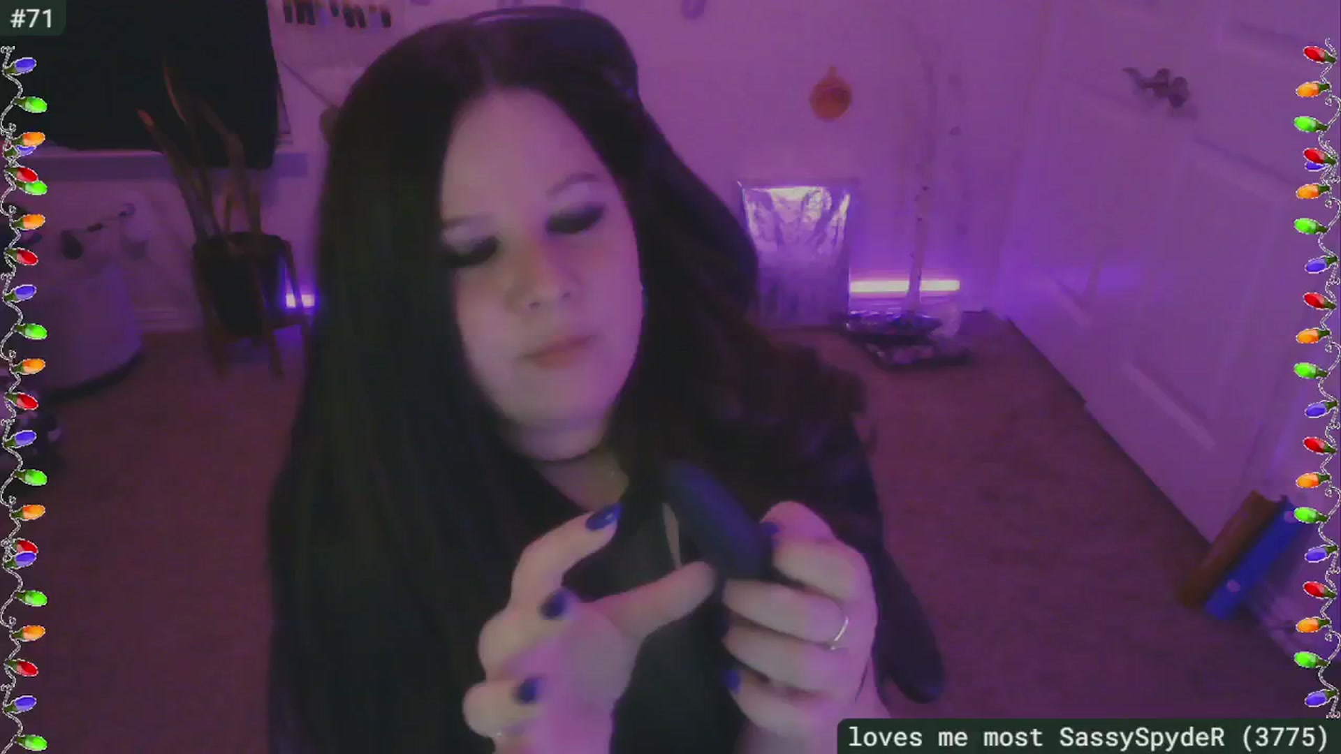 Gallery image thumbnail from SassySarah94's myfreecams stream on, 12/13/2024, 04:23 image 5 of 20