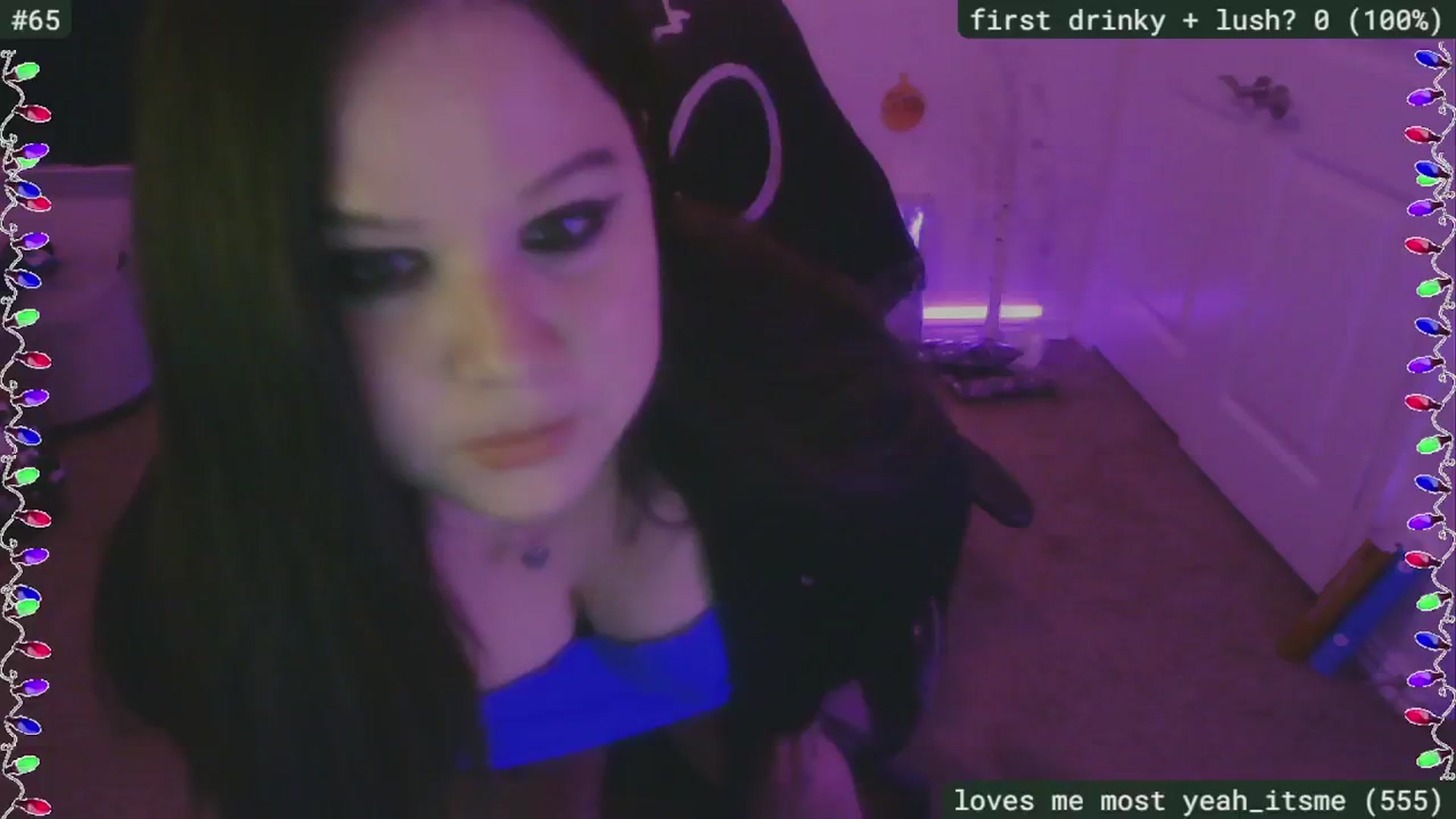 Gallery image thumbnail from SassySarah94's myfreecams stream on, 12/15/2024, 02:52 image 5 of 20