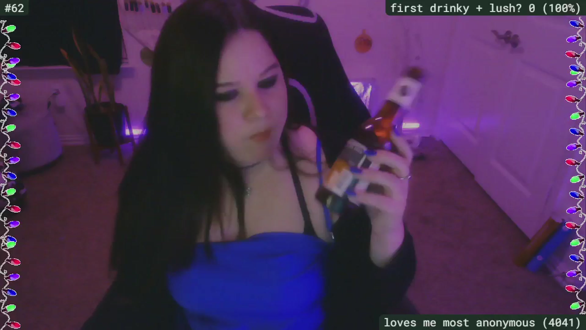 Gallery image thumbnail from SassySarah94's myfreecams stream on, 12/15/2024, 02:52 image 14 of 20