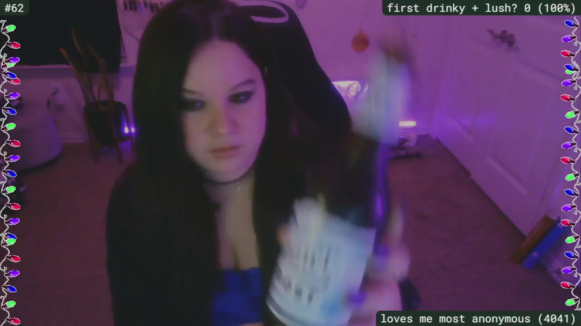 Gallery image thumbnail from SassySarah94's myfreecams stream on, 12/15/2024, 02:52 image 17 of 20