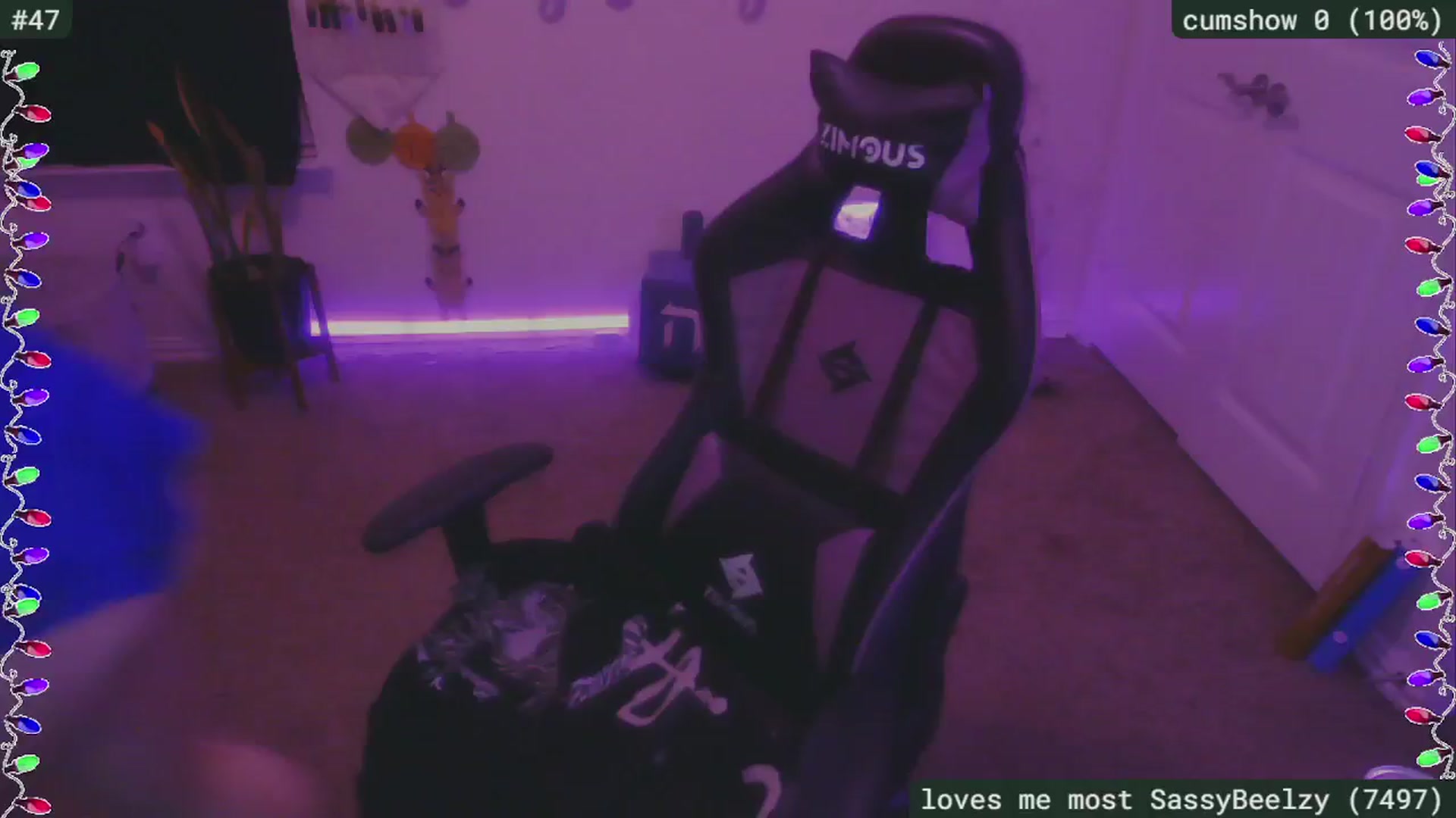 Gallery image thumbnail from SassySarah94's myfreecams stream on, 12/15/2024, 08:48 image 12 of 20