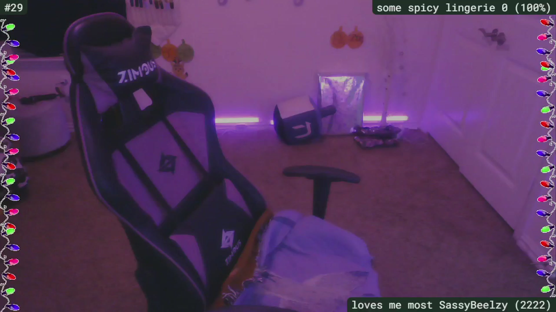 Gallery image thumbnail from SassySarah94's myfreecams stream on, 12/18/2024, 04:27 image 1 of 20