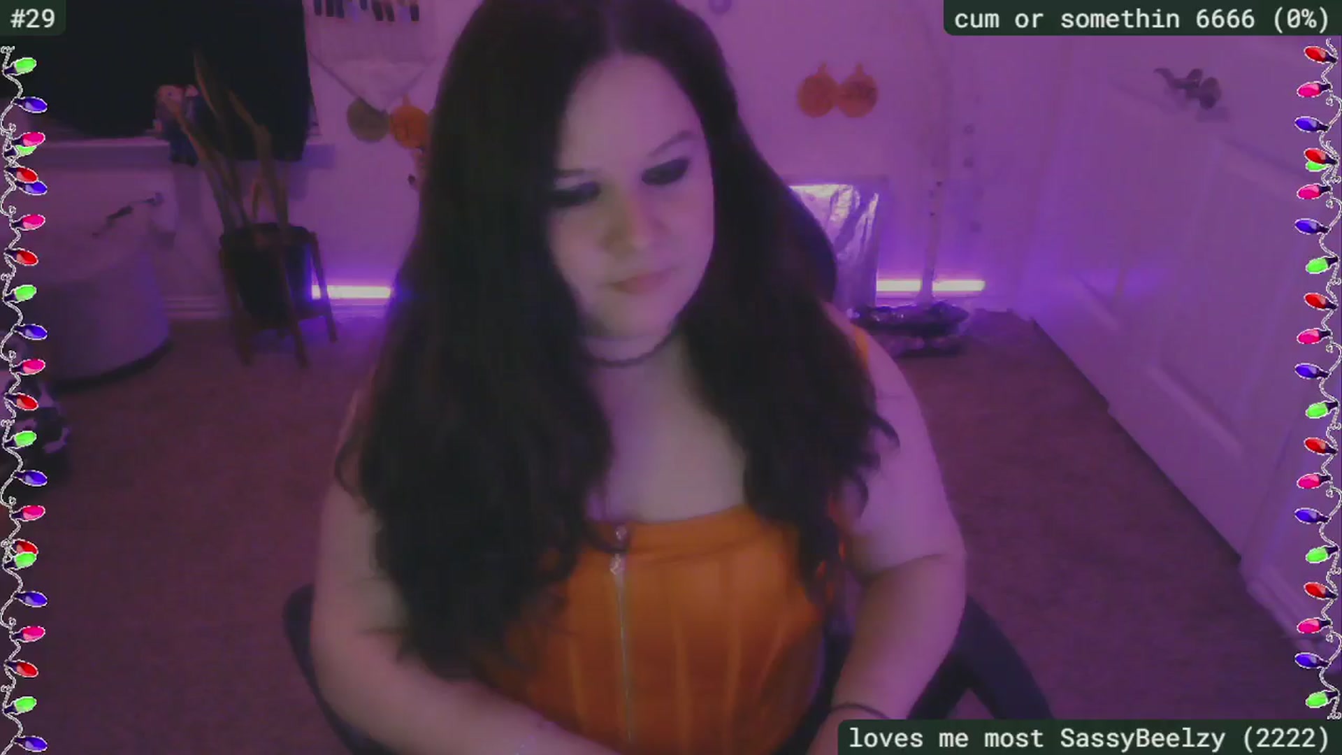 Gallery image thumbnail from SassySarah94's myfreecams stream on, 12/18/2024, 04:27 image 12 of 20