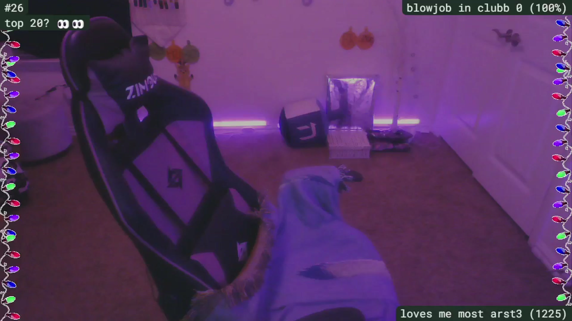 Gallery image thumbnail from SassySarah94's myfreecams stream on, 12/19/2024, 07:19 image 18 of 20