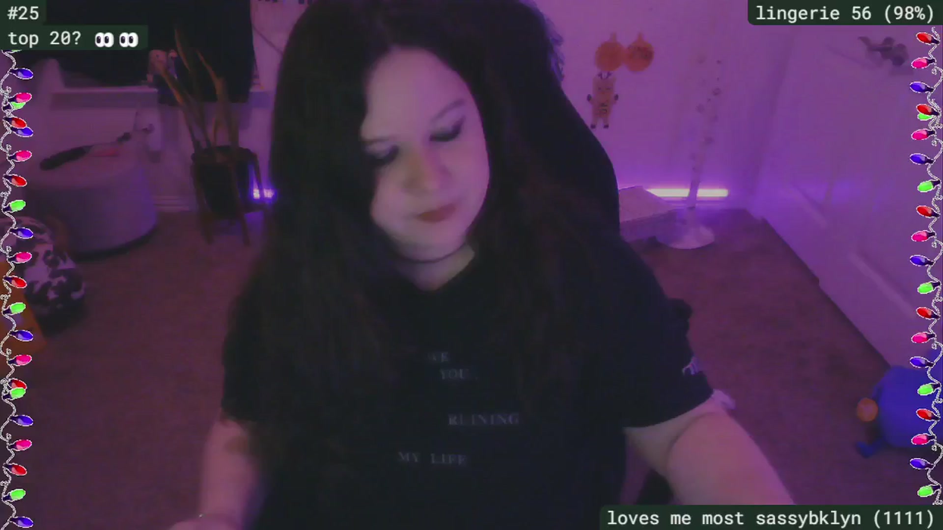 Gallery image thumbnail from SassySarah94's myfreecams stream on, 12/23/2024, 02:55 image 11 of 20