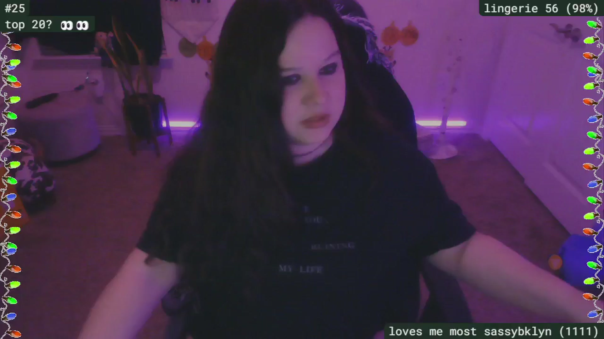 Gallery image thumbnail from SassySarah94's myfreecams stream on, 12/23/2024, 02:55 image 18 of 20