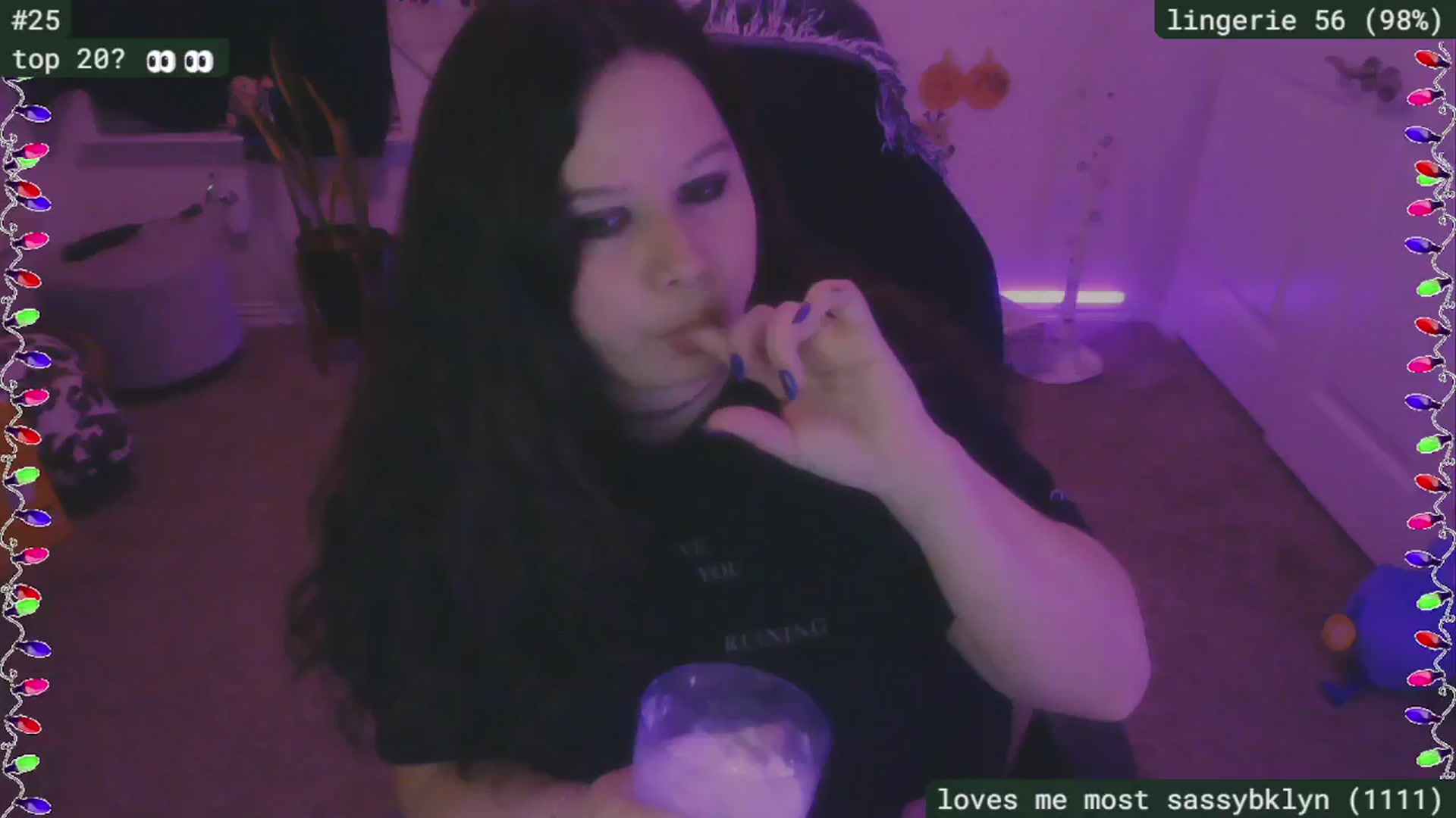 Gallery image thumbnail from SassySarah94's myfreecams stream on, 12/23/2024, 02:55 image 20 of 20