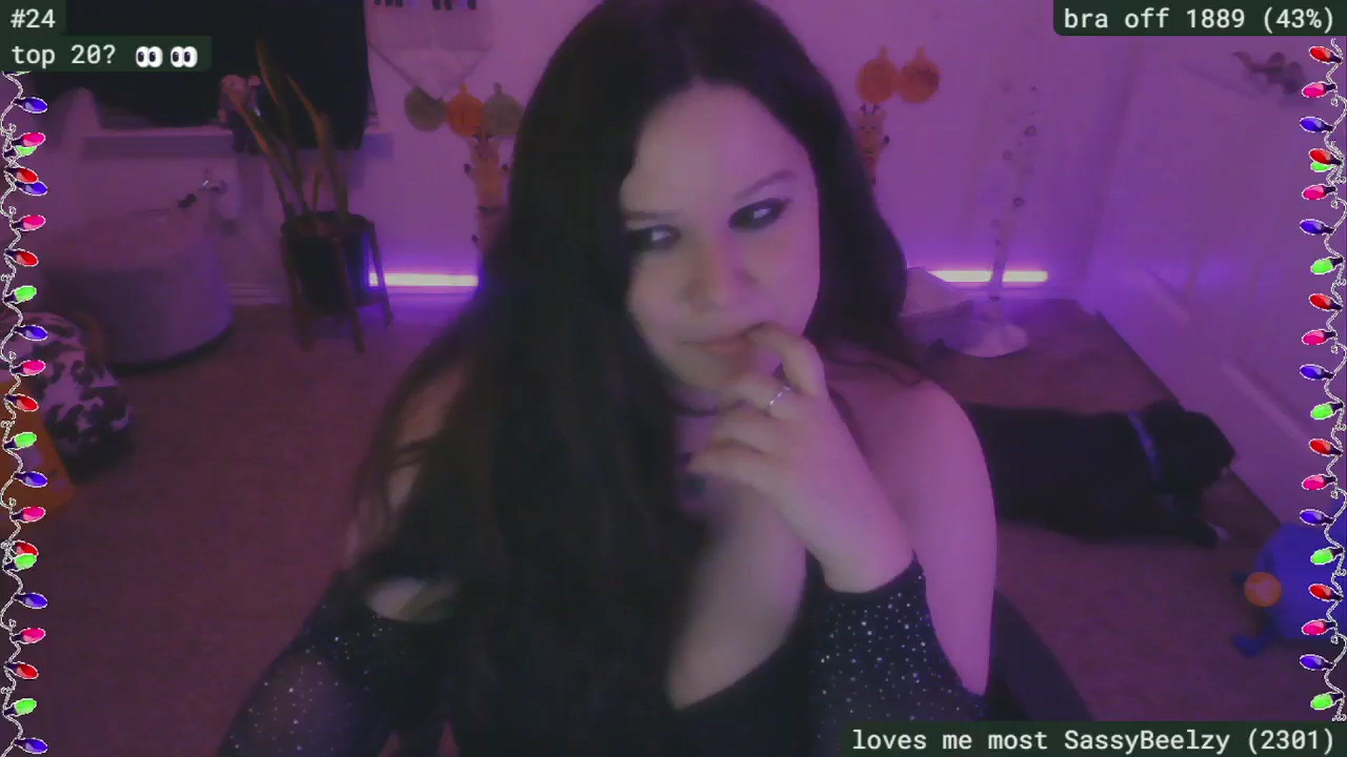Gallery image thumbnail from SassySarah94's myfreecams stream on, 12/23/2024, 06:17 image 5 of 20