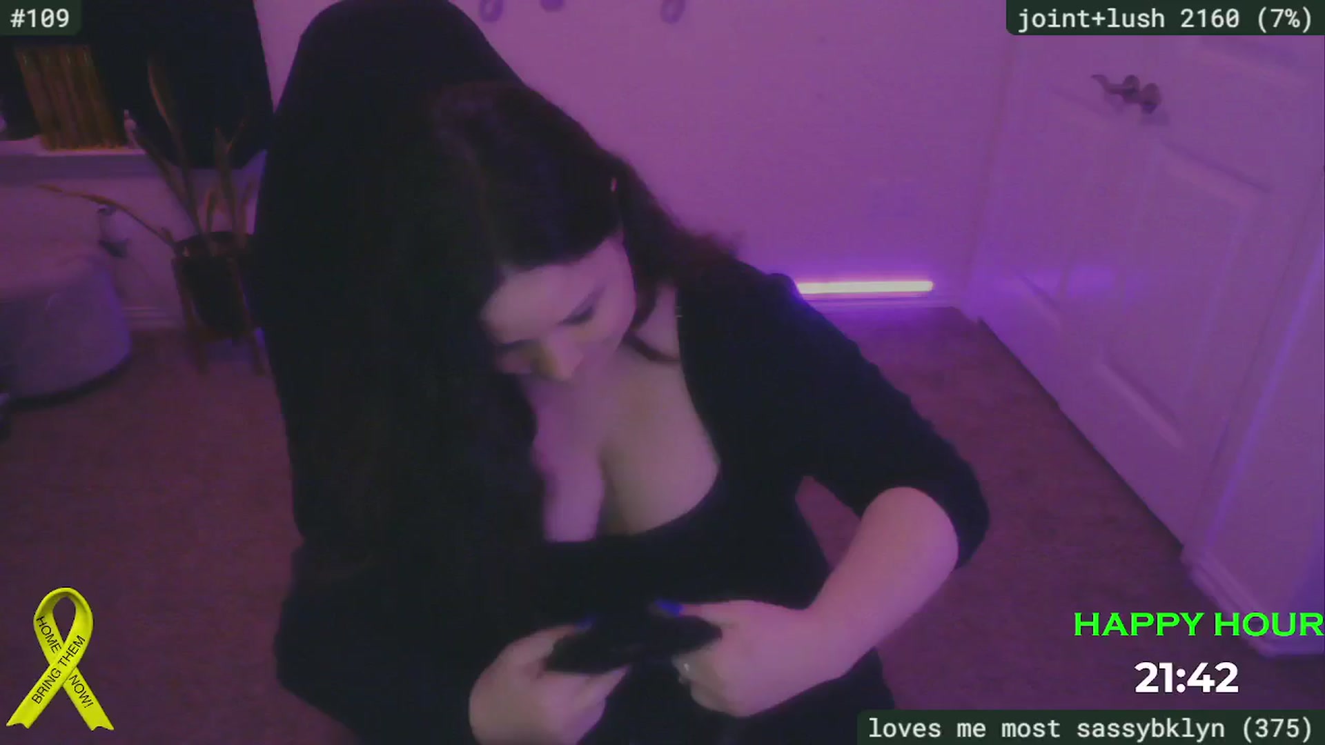 Gallery image thumbnail from SassySarah94's myfreecams stream on, 01/16/2025, 02:28 image 10 of 20