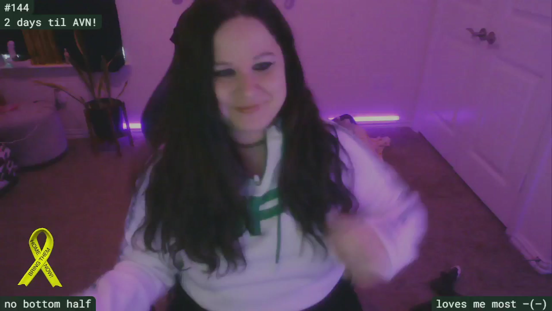 Gallery image thumbnail from SassySarah94's myfreecams stream on, 01/21/2025, 23:13 image 1 of 20