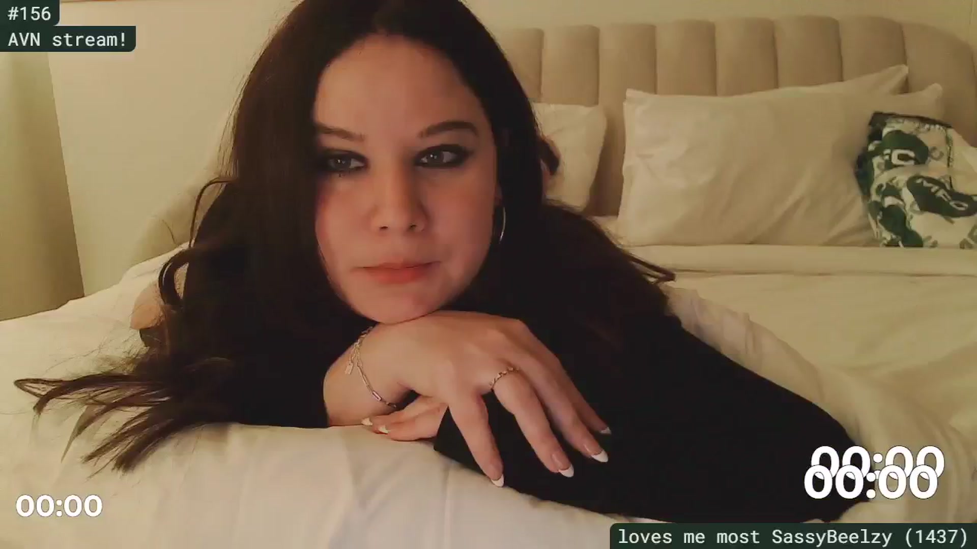 Gallery image thumbnail from SassySarah94's myfreecams stream on, 01/24/2025, 04:35 image 10 of 20