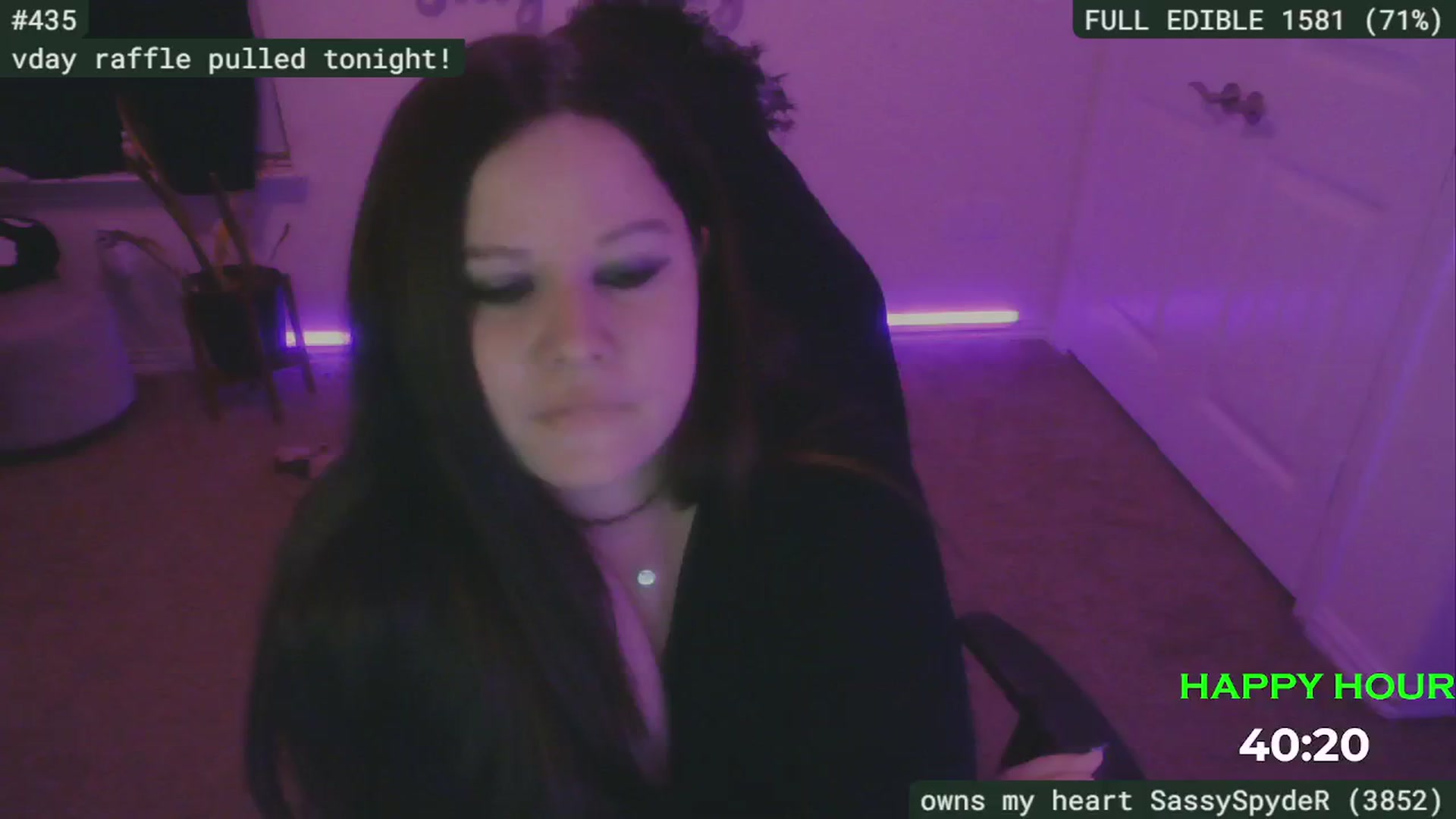 Gallery image thumbnail from SassySarah94's myfreecams stream on, 02/14/2025, 05:06 image 14 of 20