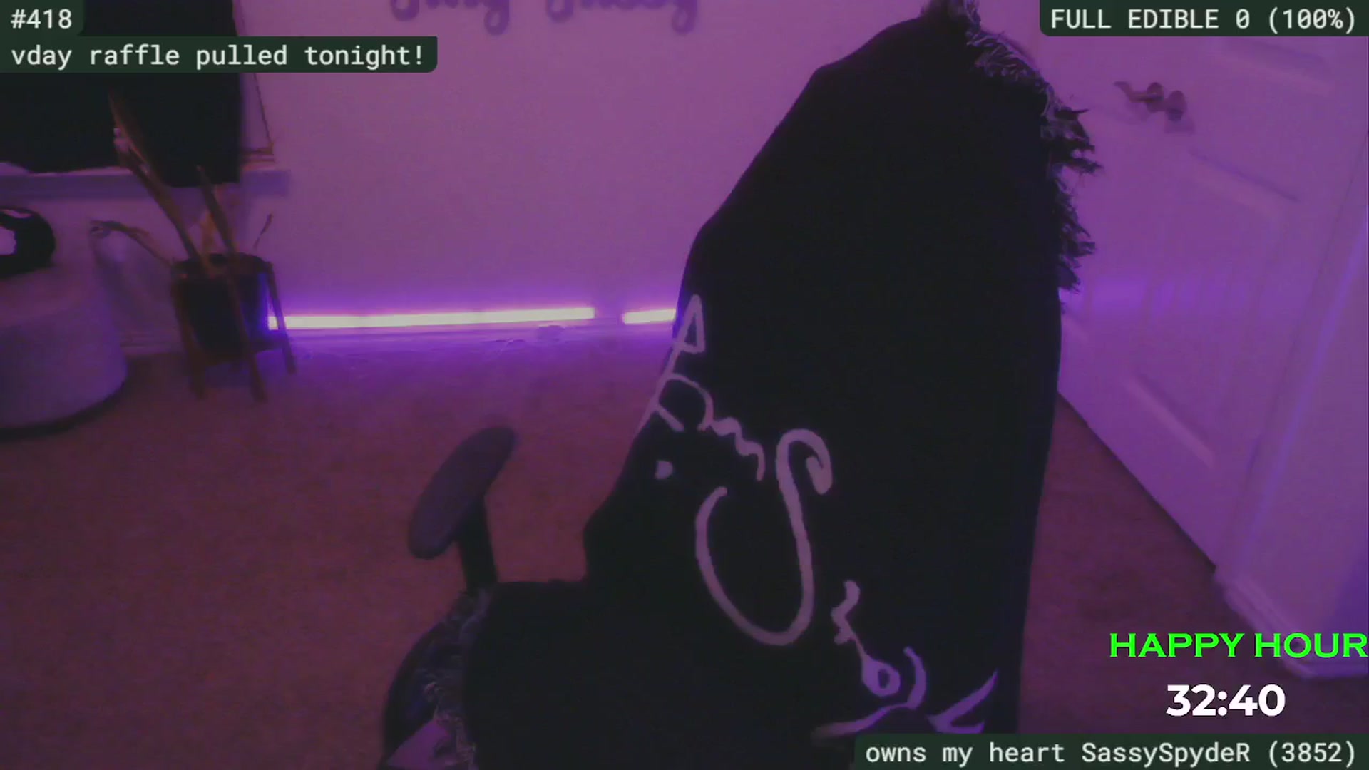 Gallery image thumbnail from SassySarah94's myfreecams stream on, 02/14/2025, 05:06 image 16 of 20
